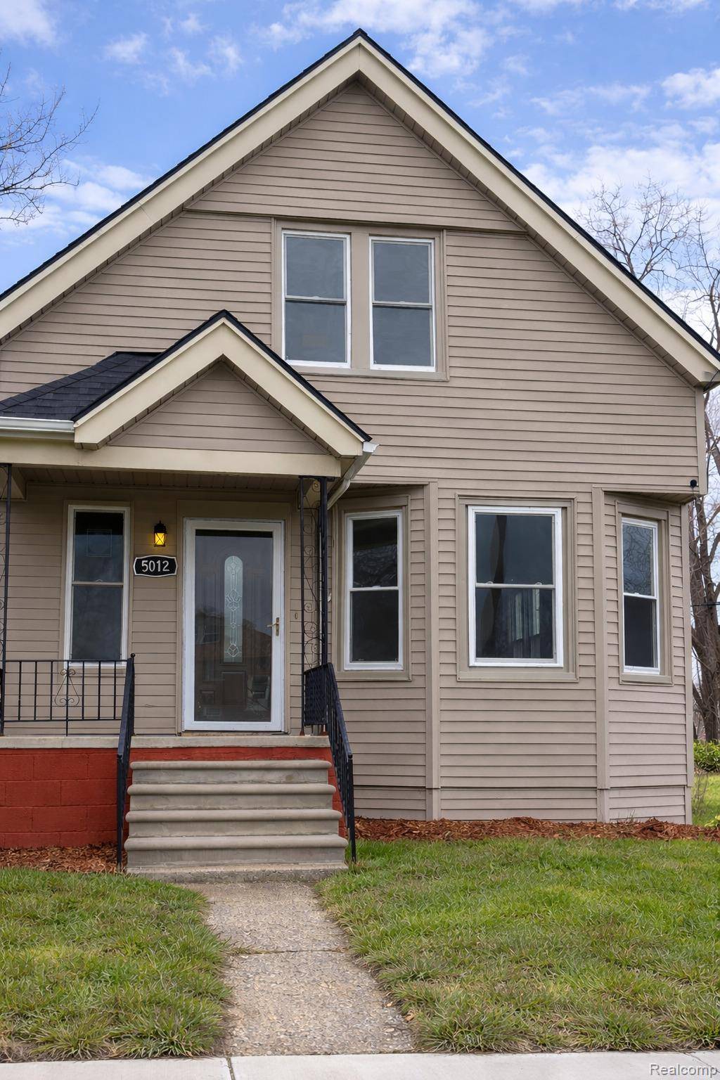 5012 Fischer ST, Detroit, MI 48213