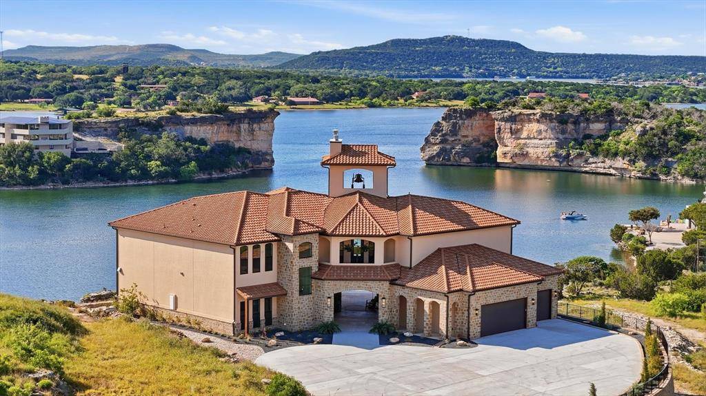 7085 W Hells Gate Drive, Possum Kingdom Lake, TX 76475