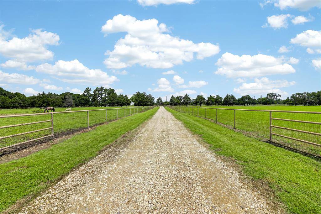 1353 E FM 1564, Quinlan, TX 75474