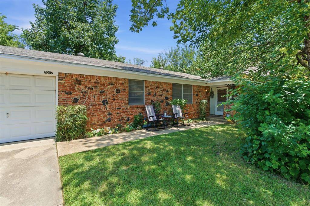 7017 Oakland Lane, North Richland Hills, TX 76180