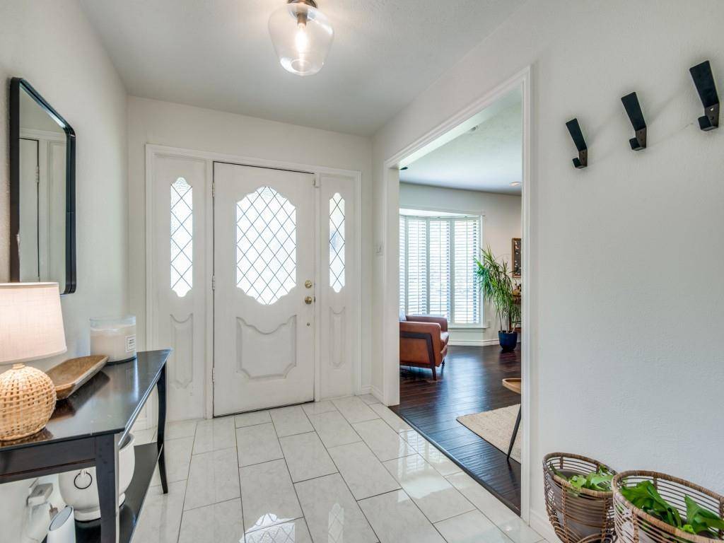 3709 Peter Pan Drive, Dallas, TX 75229