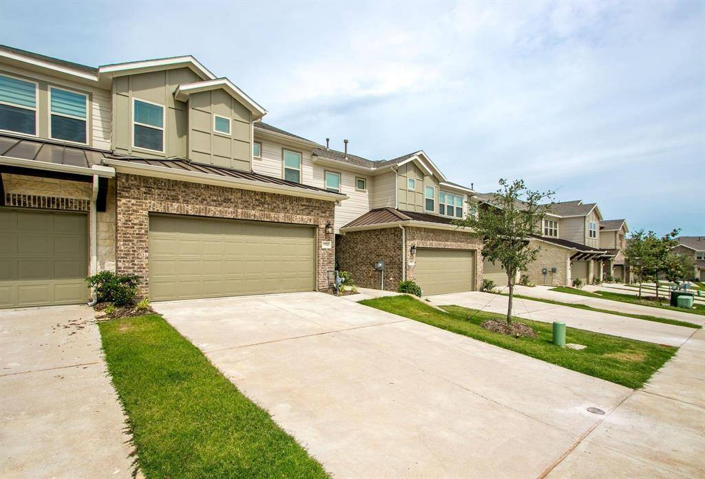 17713 Coralberry Drive, Dallas, TX 75252