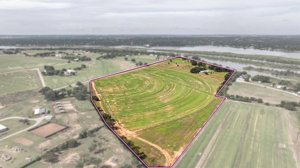 1810 Charlie Court, Granbury, TX 76049