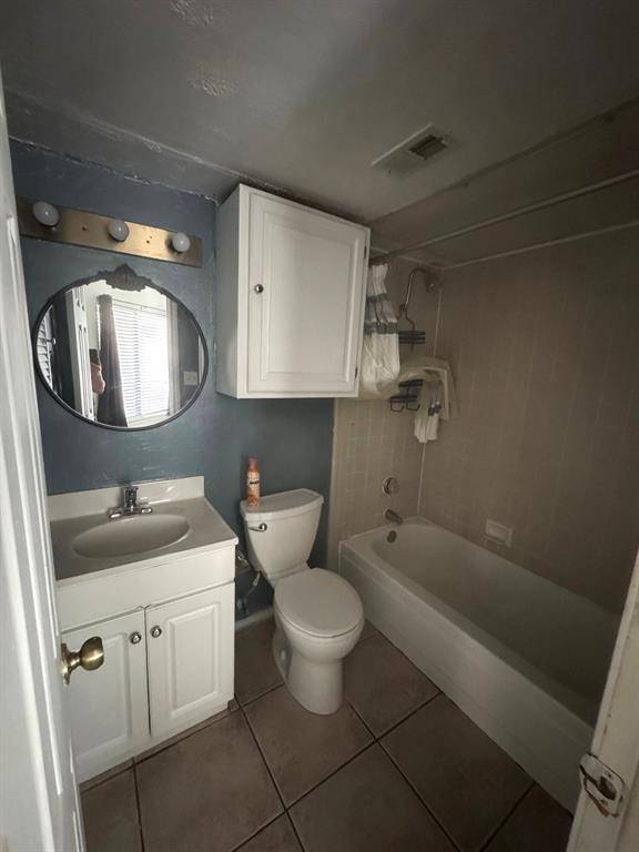 2311 Balsam Drive #H303, Arlington, TX 76006