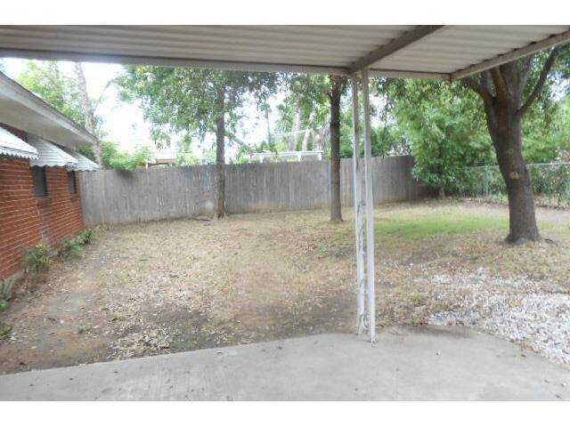 1608 Mims Street, Fort Worth, TX 76112
