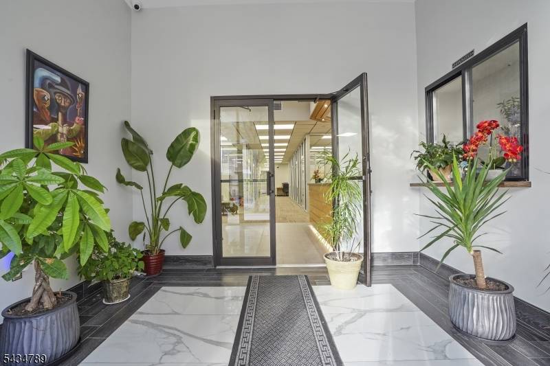 283 N BROAD STREET, Elizabeth City, NJ 07208