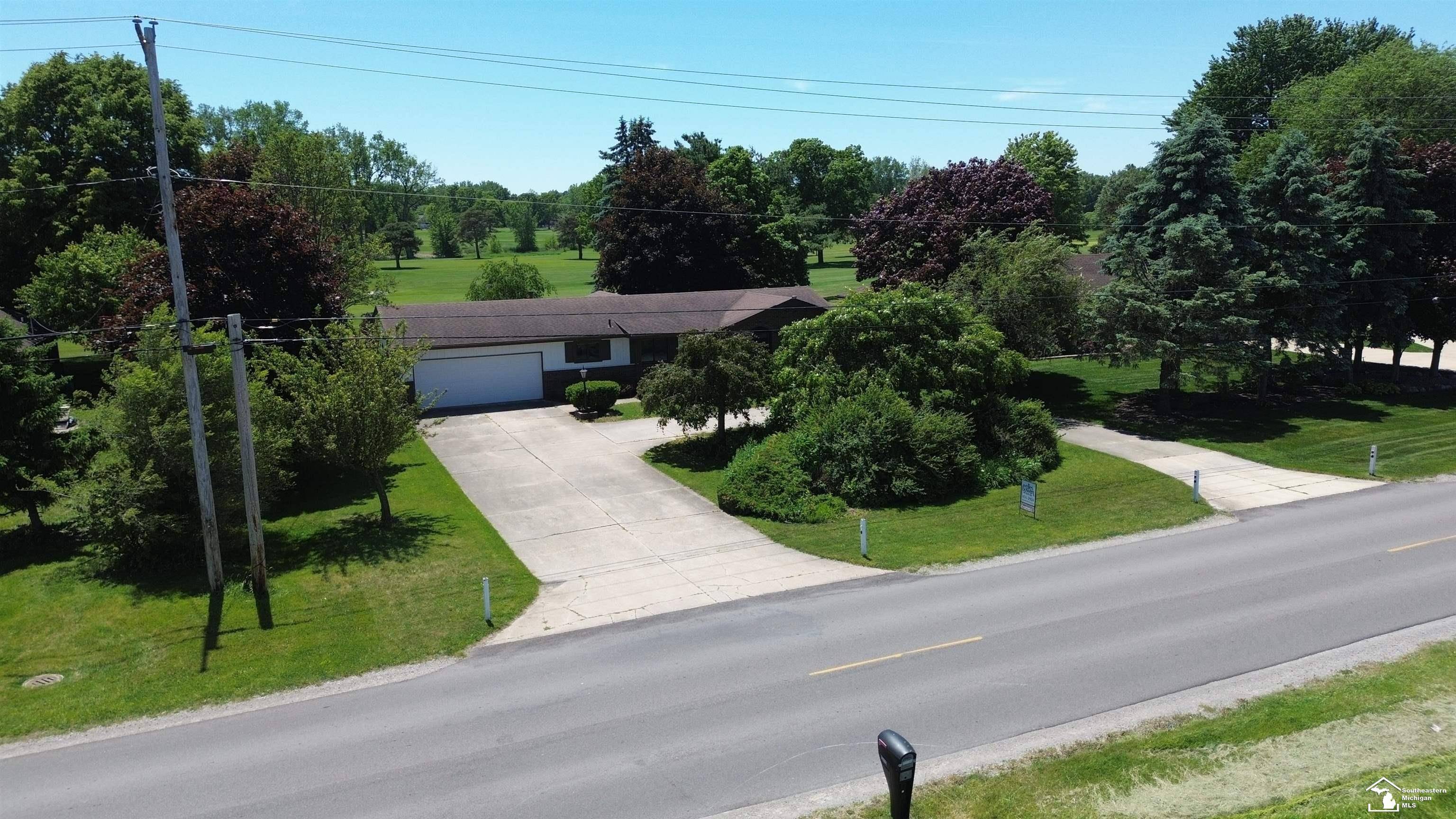 1303 W Erie ST, Bedford Twp, MI 48182