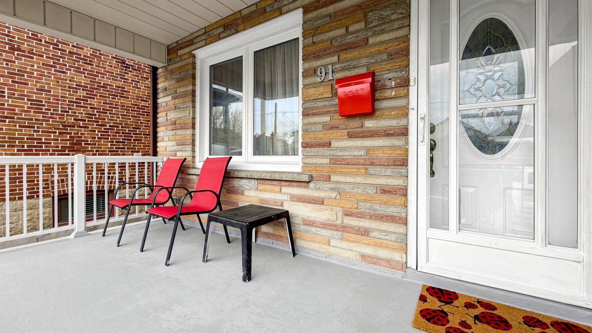 91 Kirknewton RD, Toronto W03, ON M6E 3X9