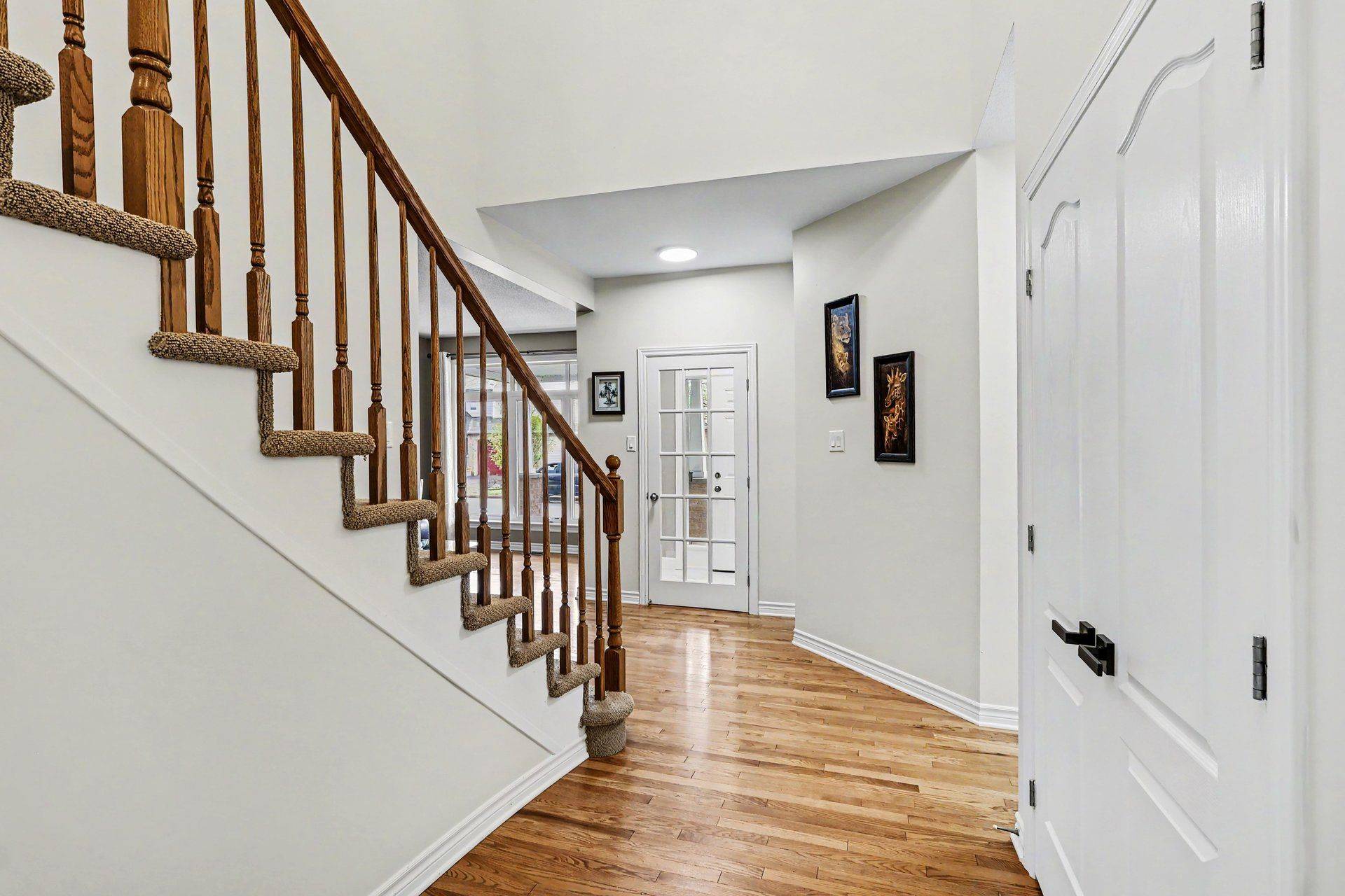 325 Creston Valley WAY, Blossom Park - Airport And Area, ON K1T 0G6