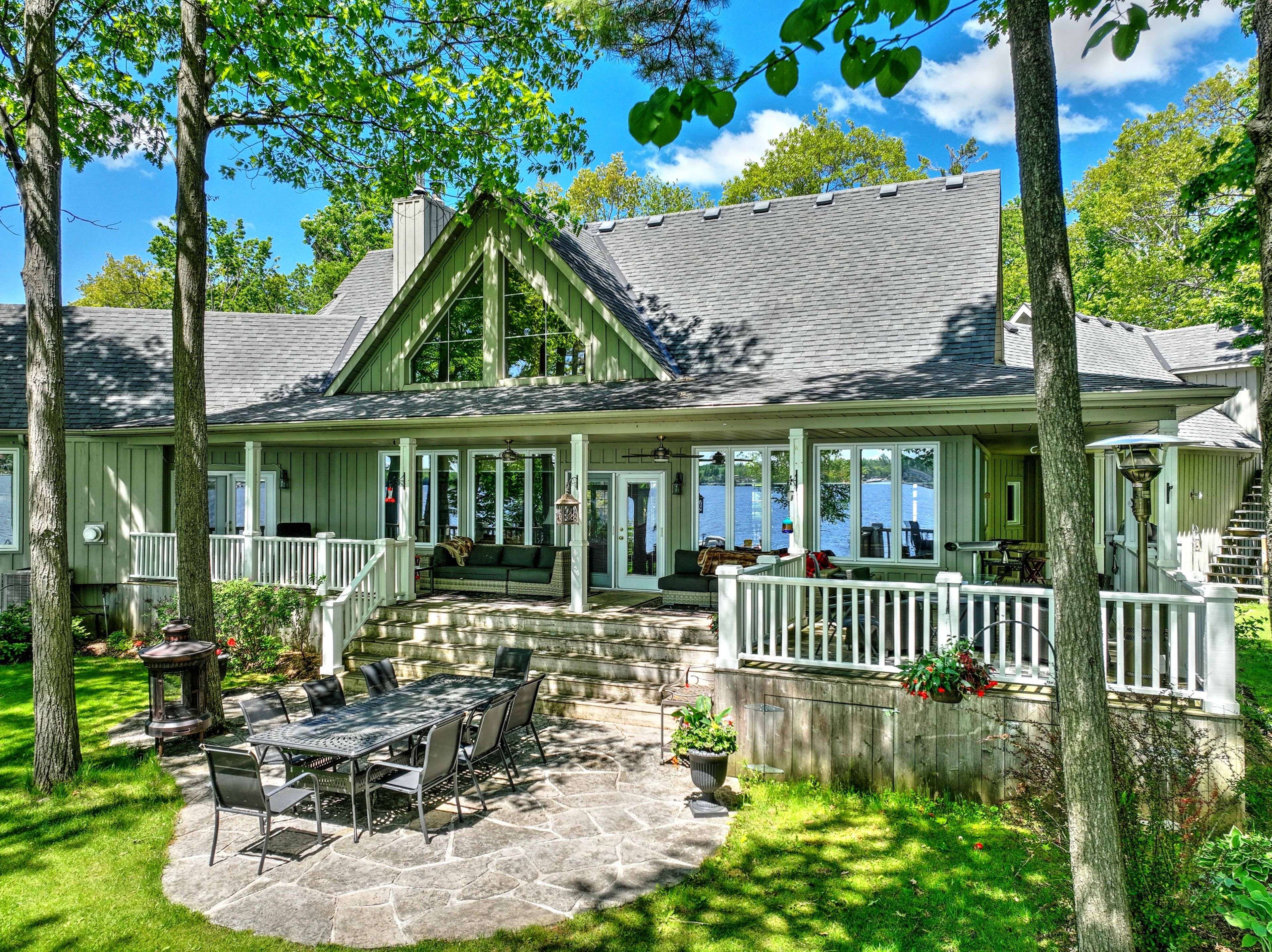 12 Edgewood DR, Kawartha Lakes, ON K0M 1N0