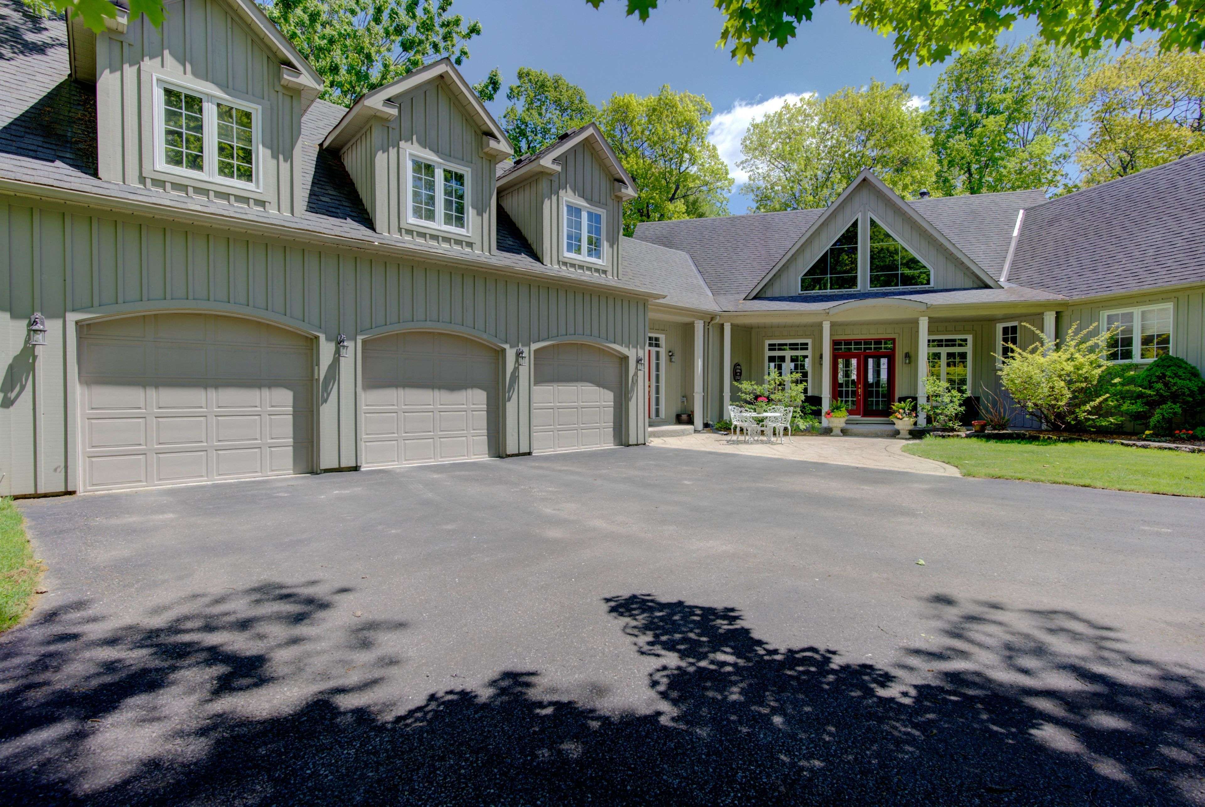 12 Edgewood DR, Kawartha Lakes, ON K0M 1N0