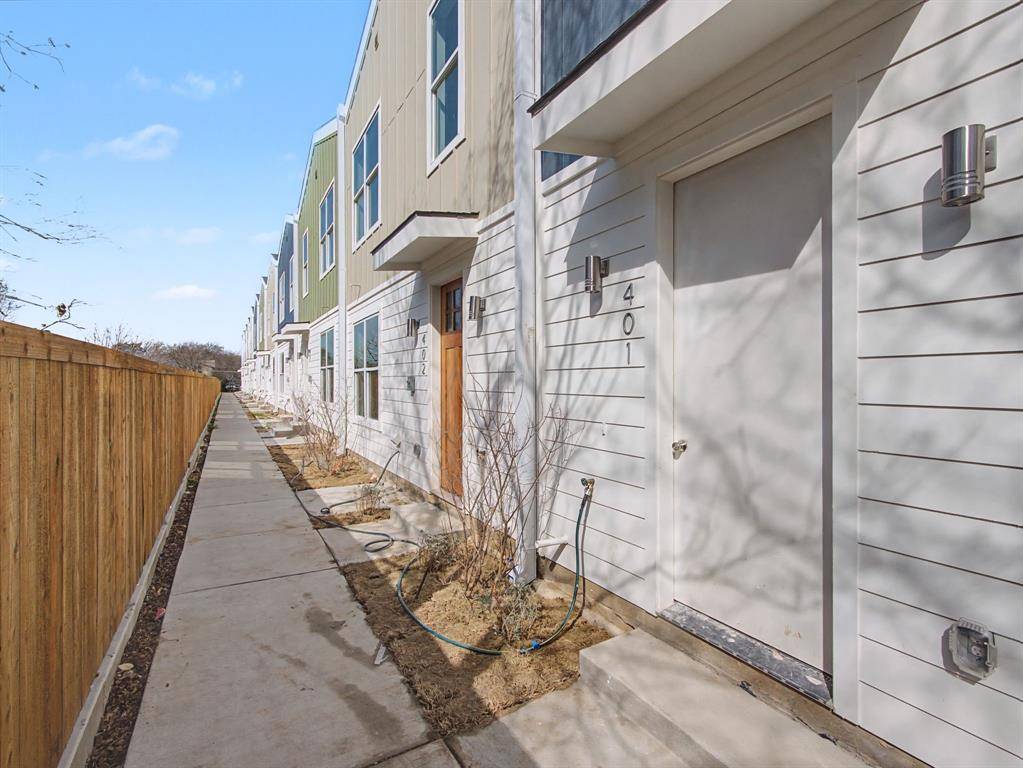 2925 Spruce Valley Lane #302, Dallas, TX 75233