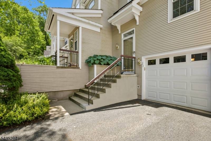 23 Rushmore Ln, Allamuchy Twp., NJ 07840