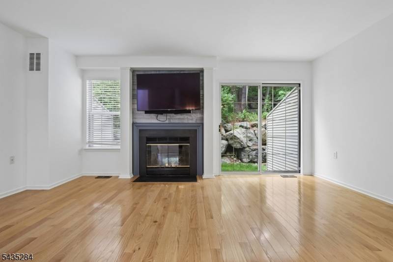 23 Rushmore Ln, Allamuchy Twp., NJ 07840