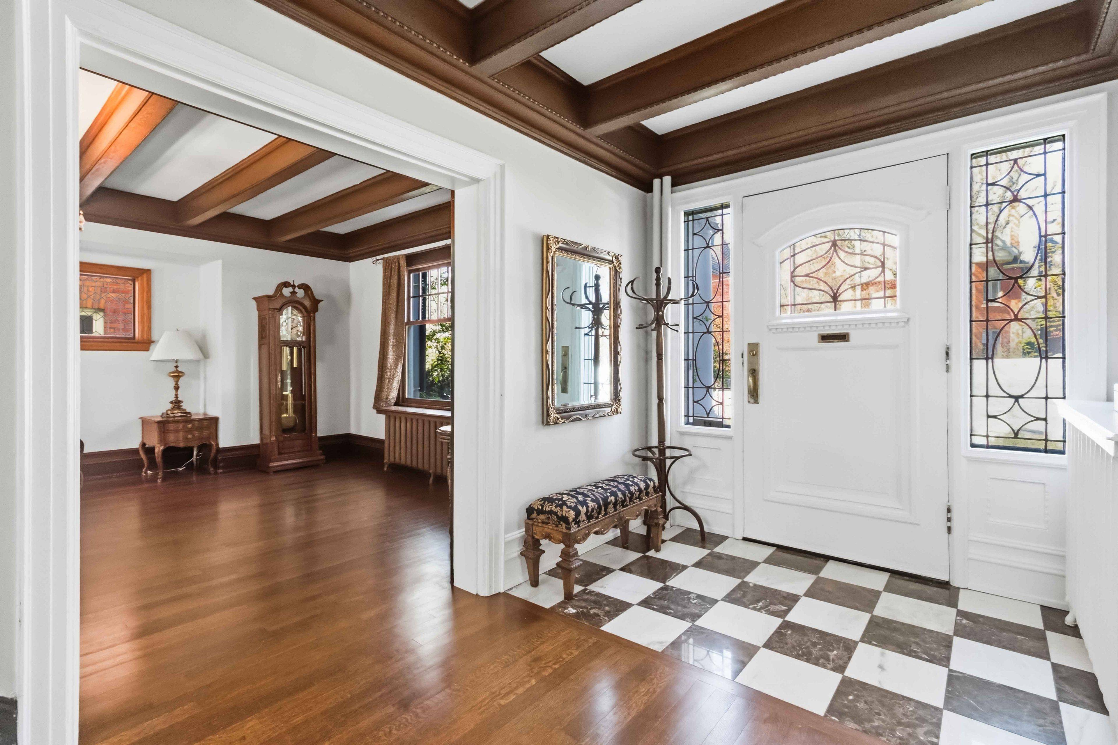 41 Nanton AVE, Toronto C09, ON M4W 2Y8