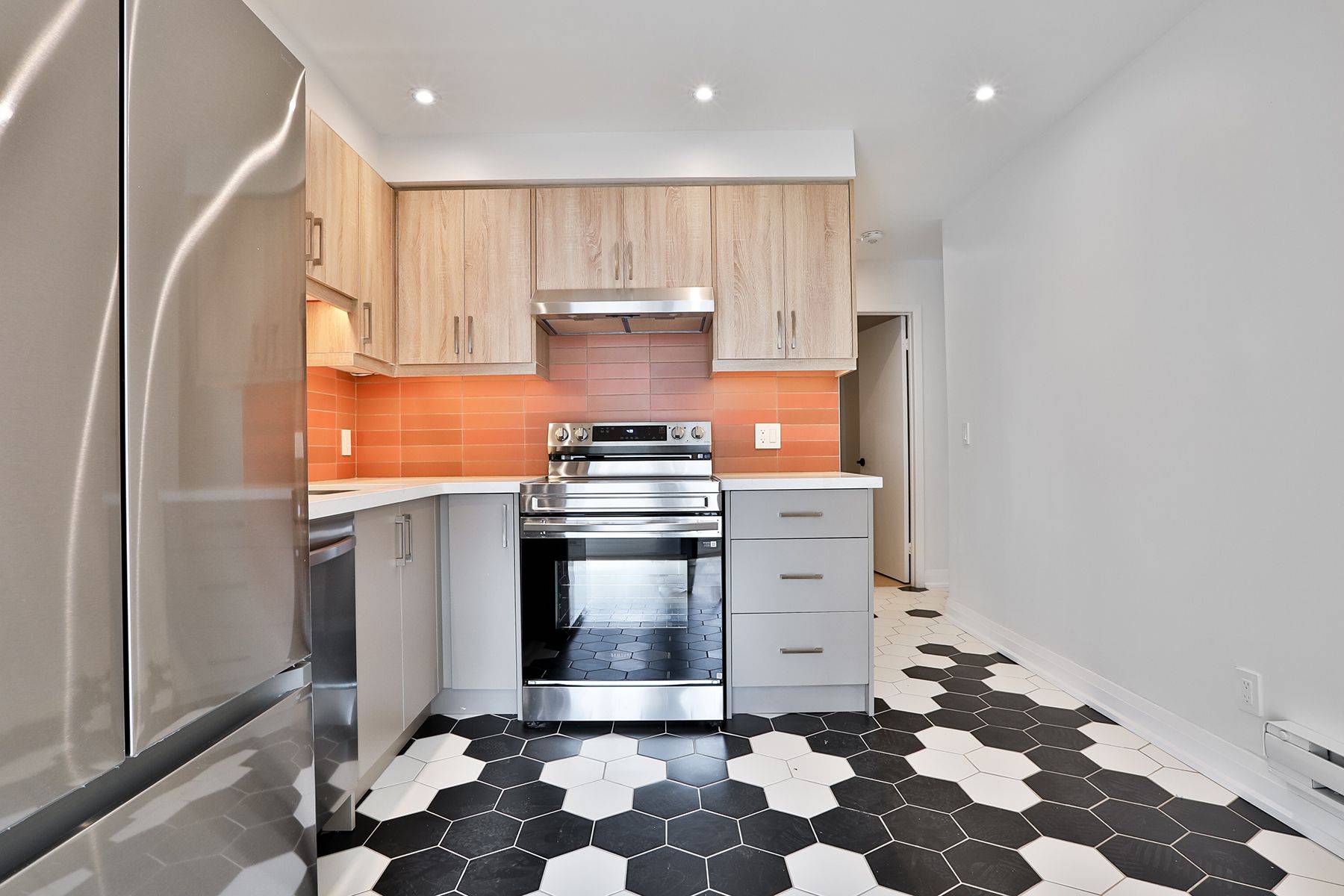 612 Gerrard ST E #2, Toronto E01, ON M4M 1Y3