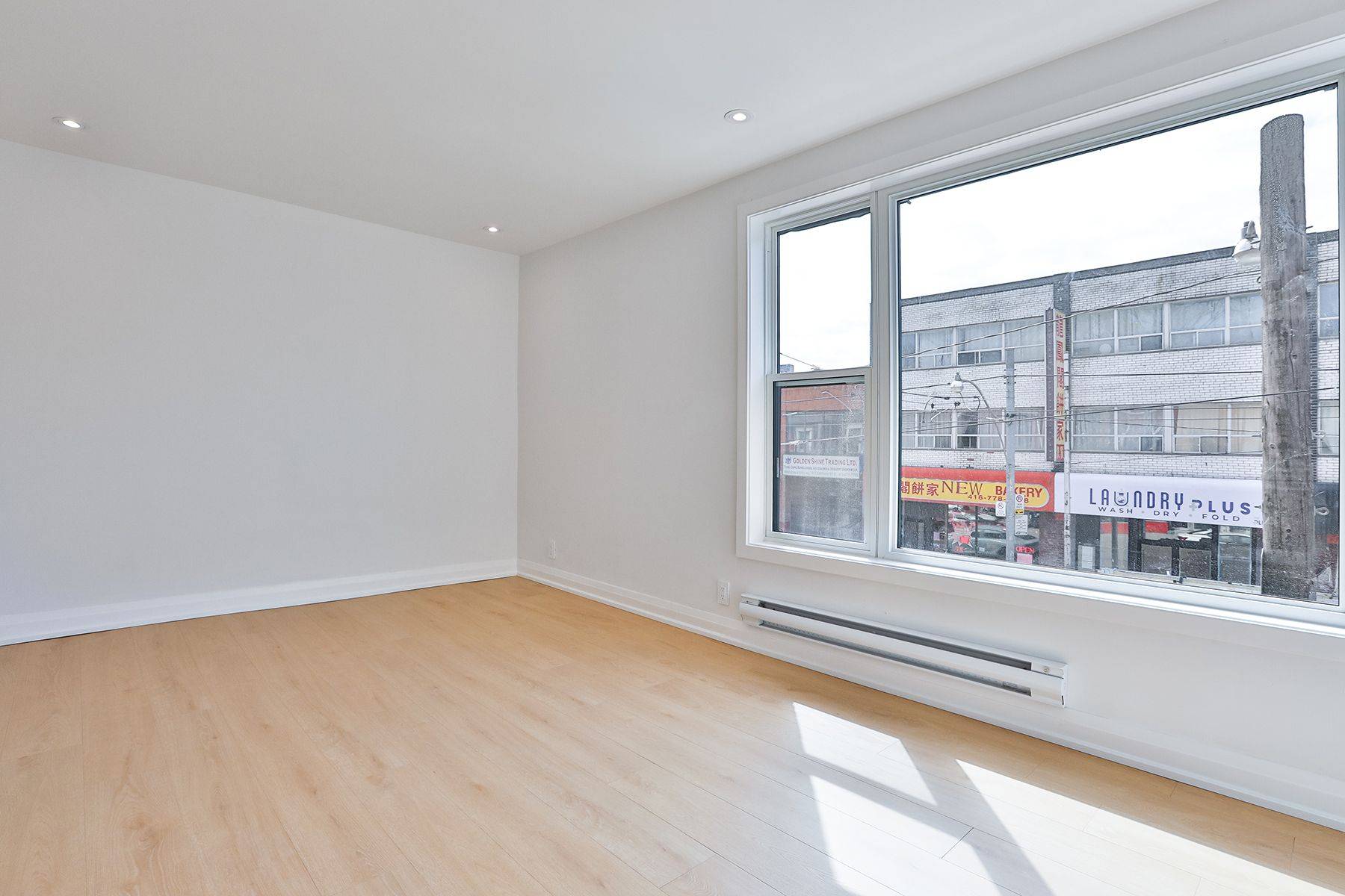 612 Gerrard ST E #2, Toronto E01, ON M4M 1Y3