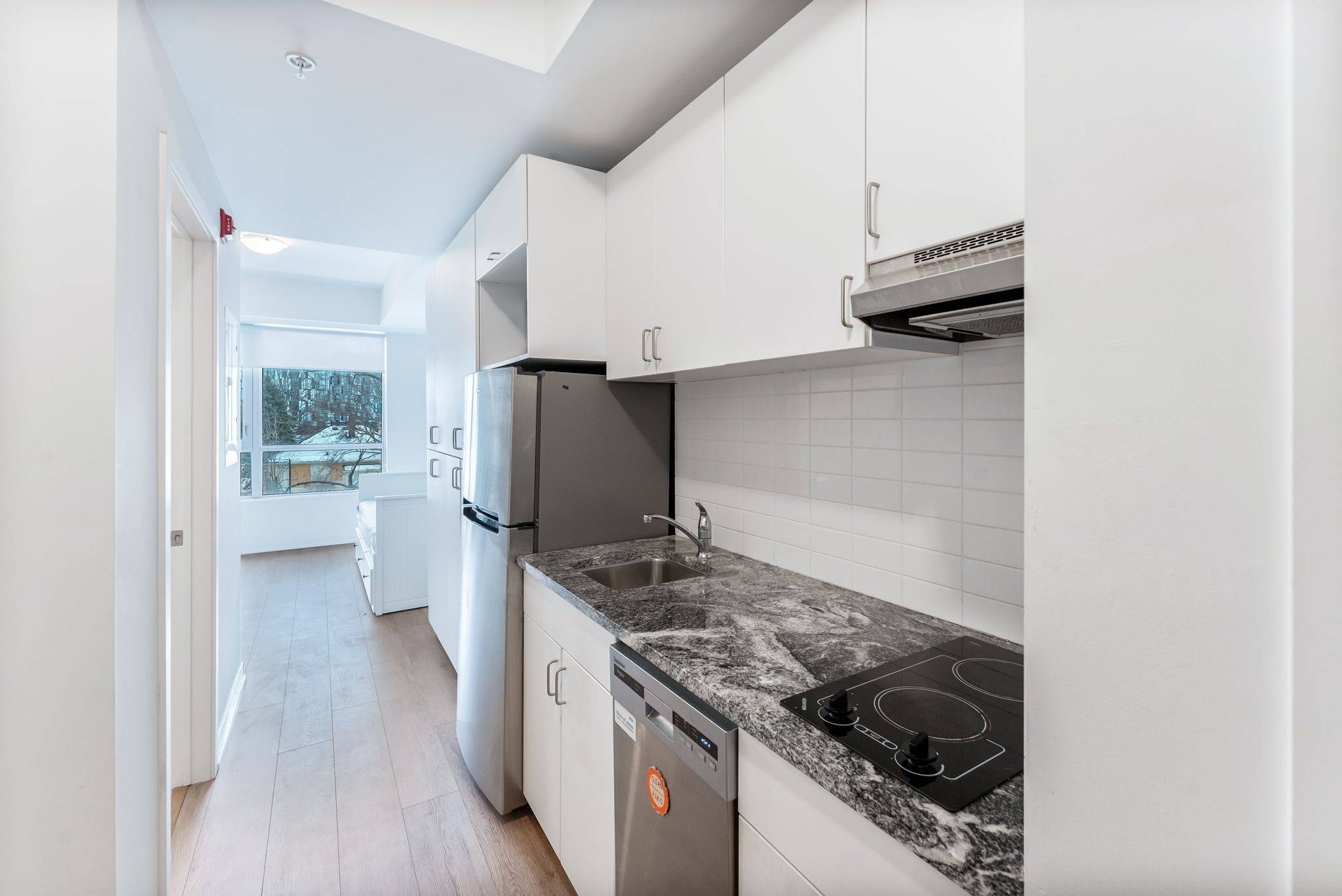 1800 Simcoe ST #201, Oshawa, ON L1G 0C2