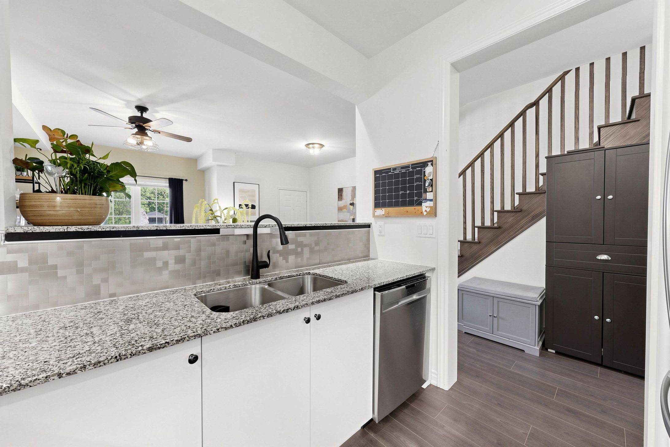 110 Grew BLVD #TH07, Georgina, ON L0E 1L0