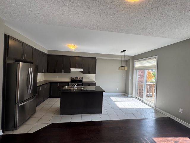 119 Rothwell ST, Aurora, ON L4G 0V8