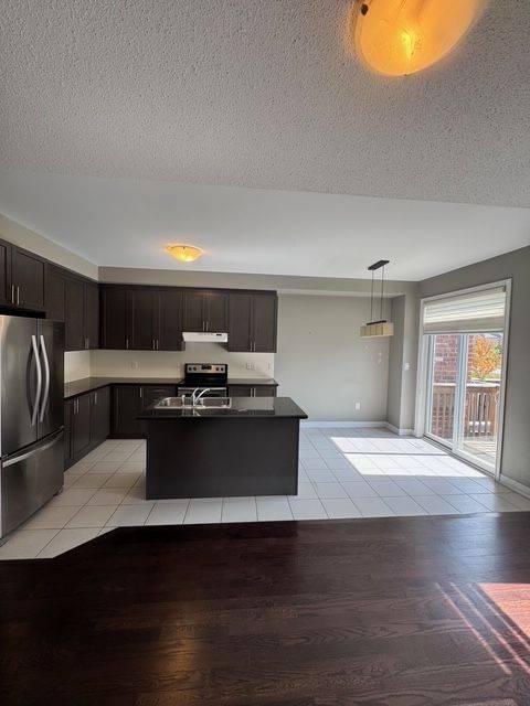 119 Rothwell ST, Aurora, ON L4G 0V8