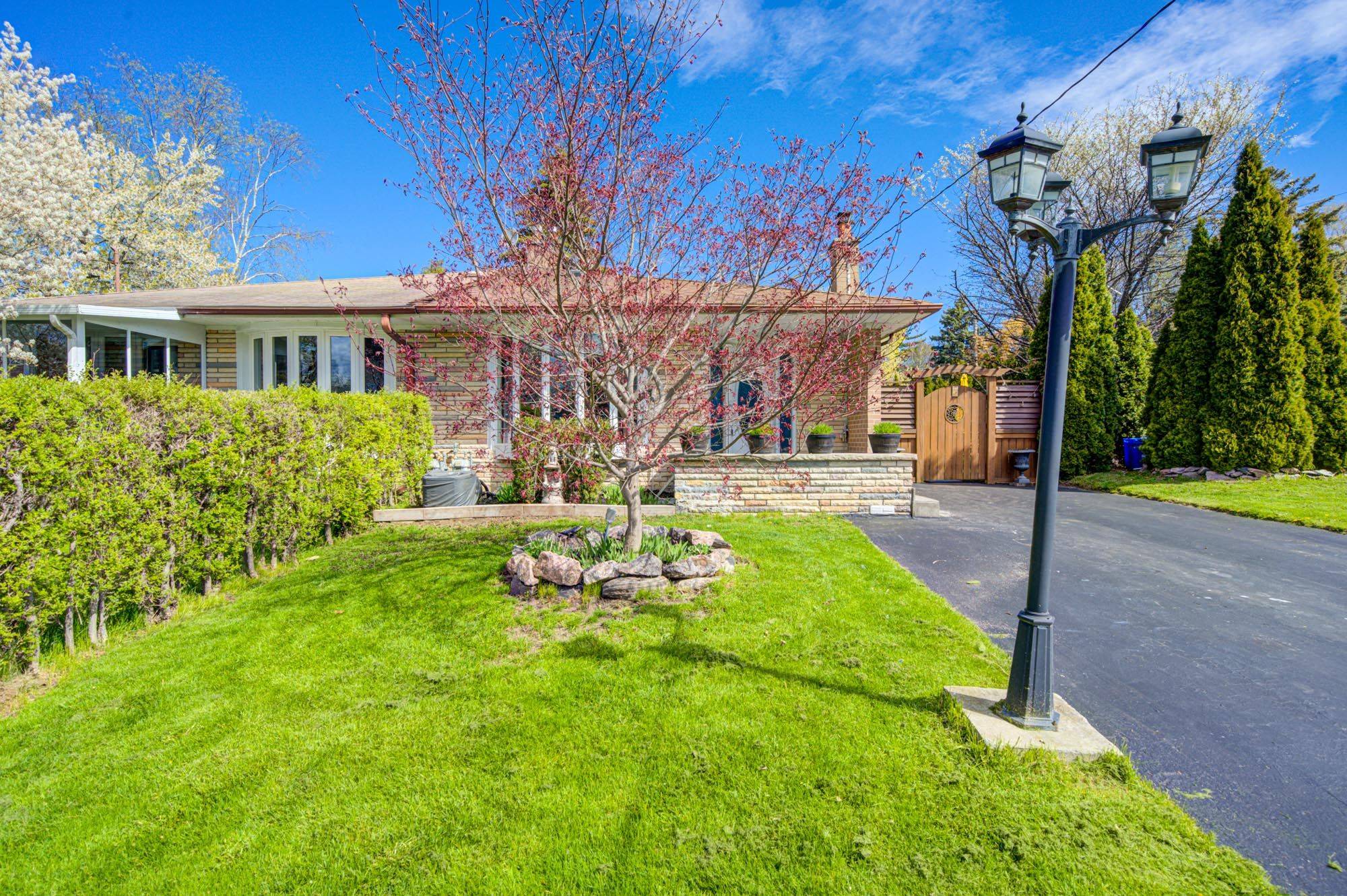 24 Friar Tuck RD, Markham, ON L3P 1L9
