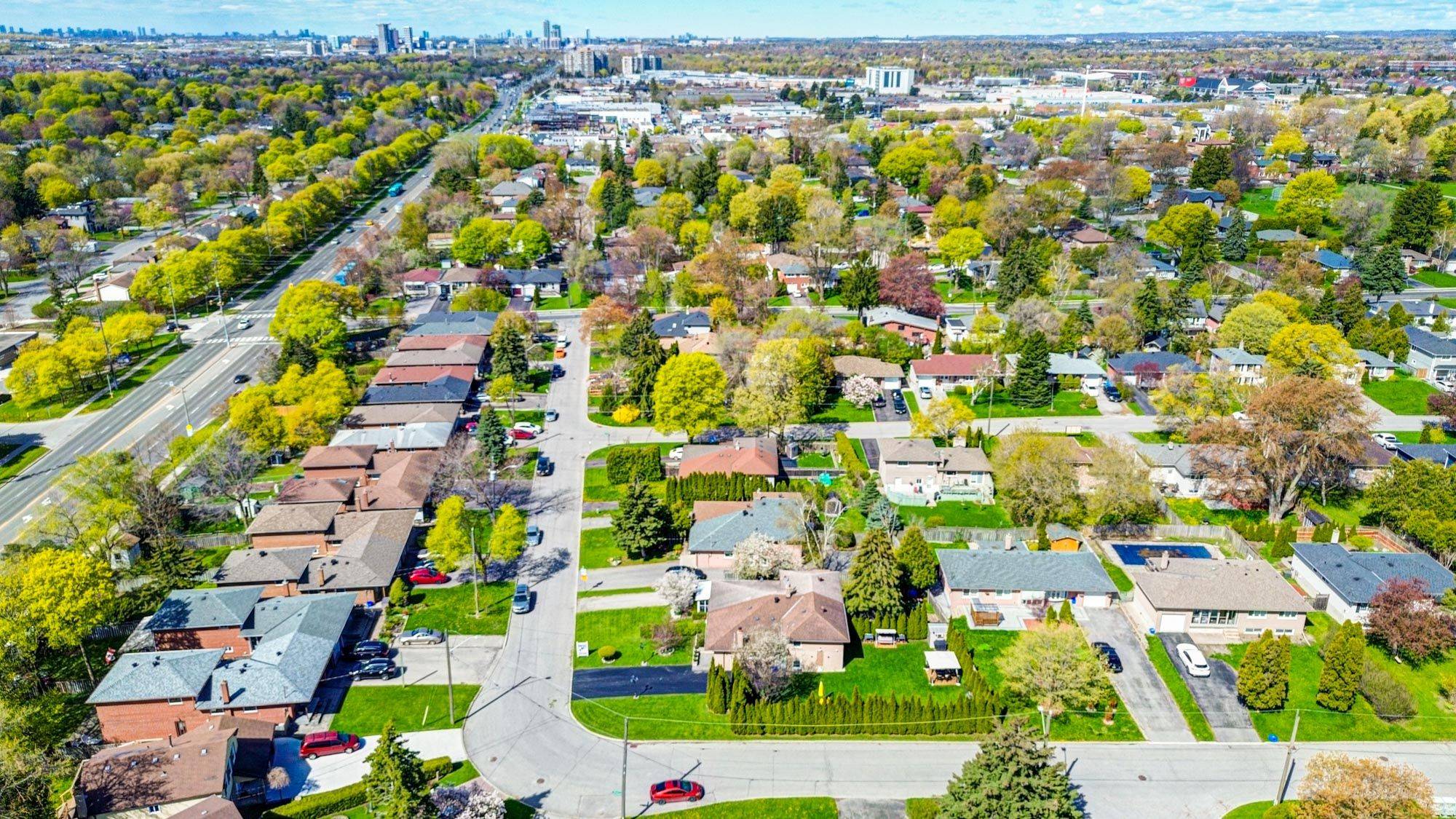 24 Friar Tuck RD, Markham, ON L3P 1L9