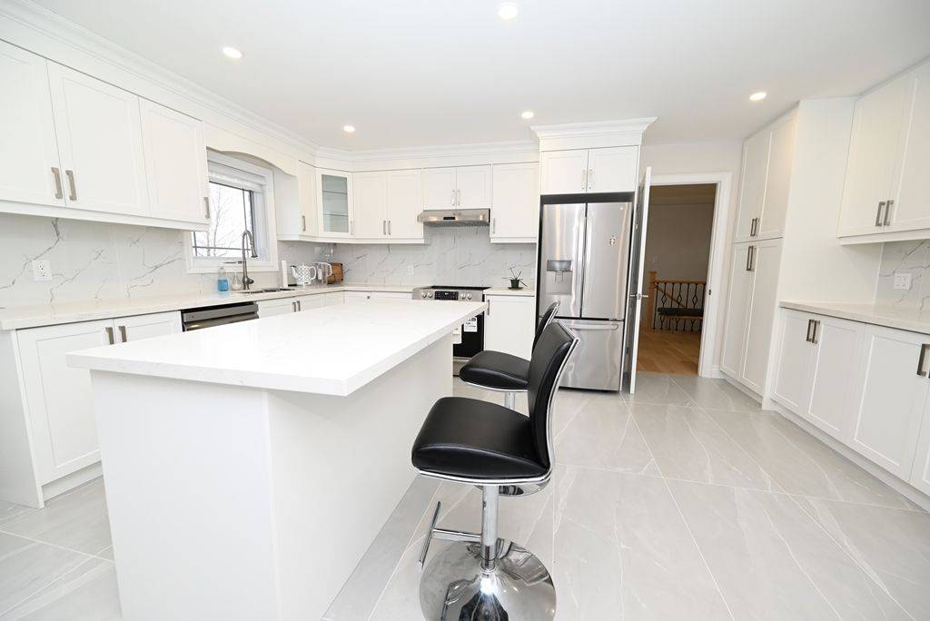 88 Bayshore DR, Ramara, ON L0K 1B0