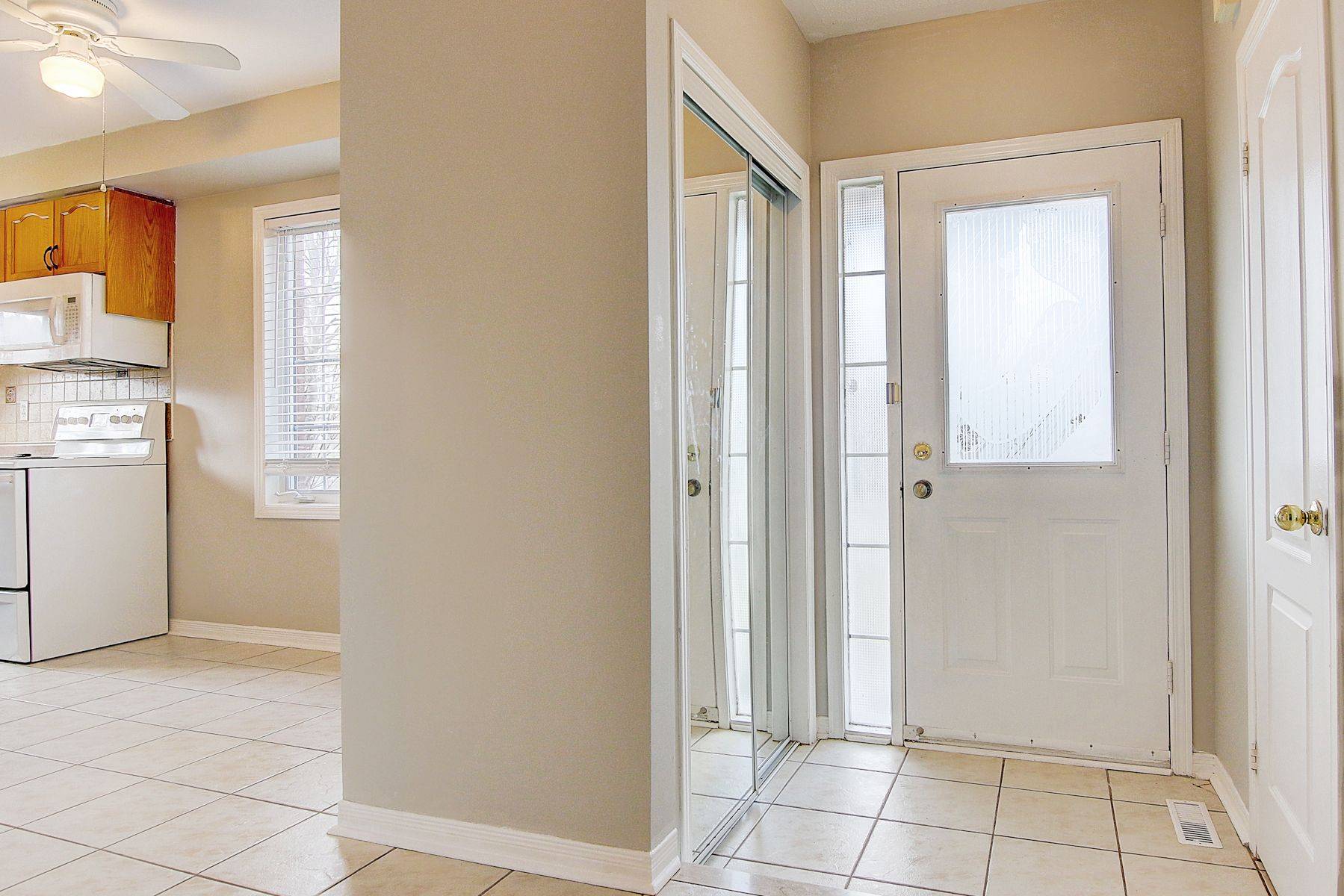 1498 Pinecliff RD, Oakville, ON L6M 4A8