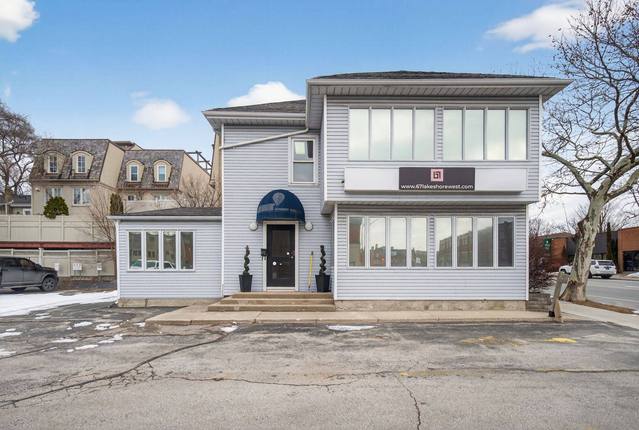 67 Lakeshore RD W, Oakville, ON L6K 1C9