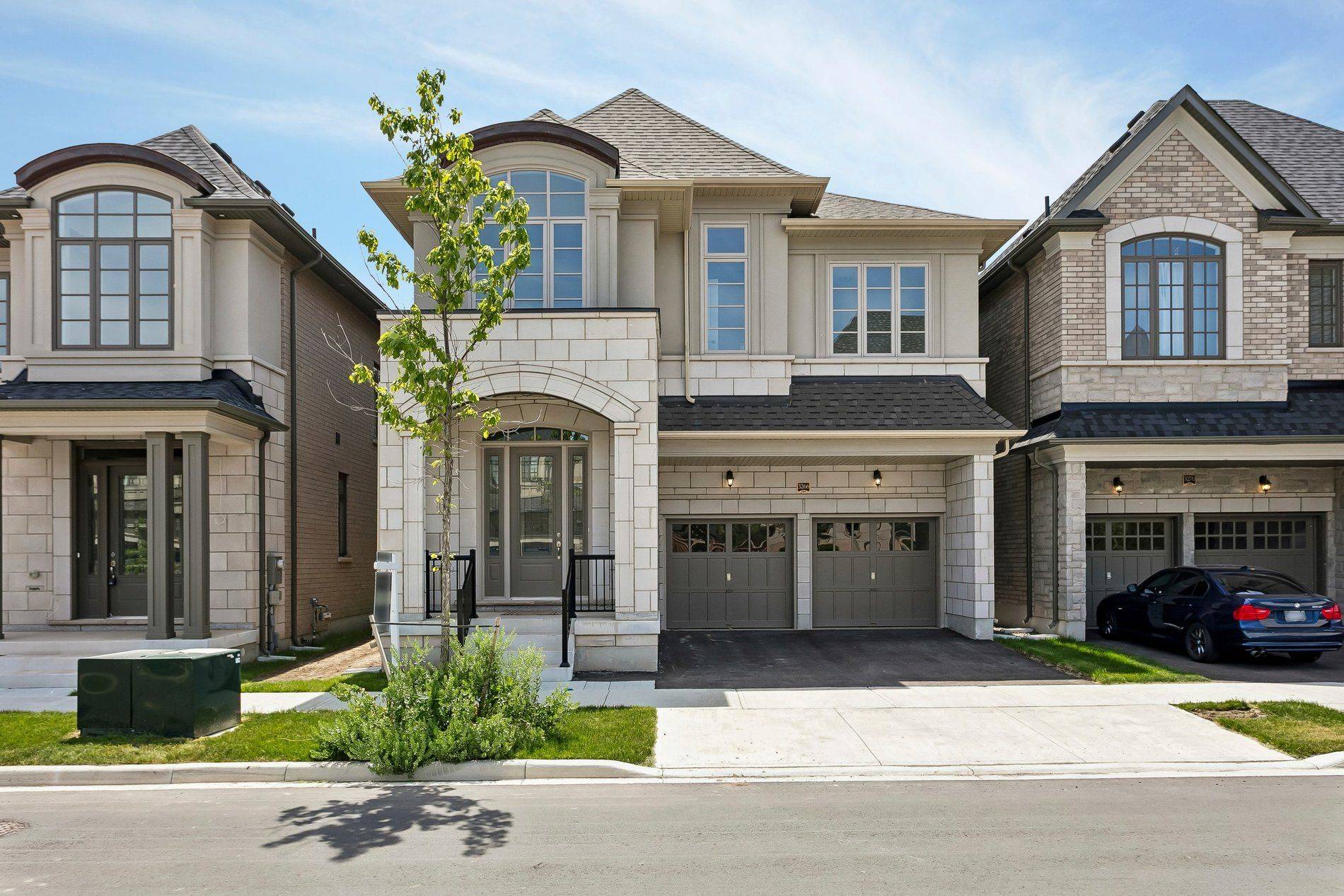 3266 Millicent AVE, Oakville, ON L6H 0V8