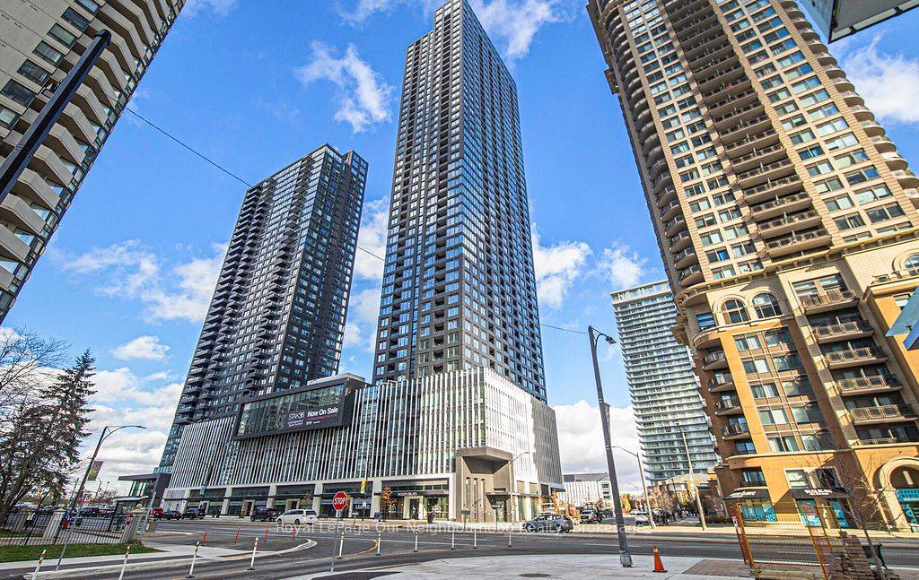 395 Square One DR #412, Mississauga, ON L5B 0P6