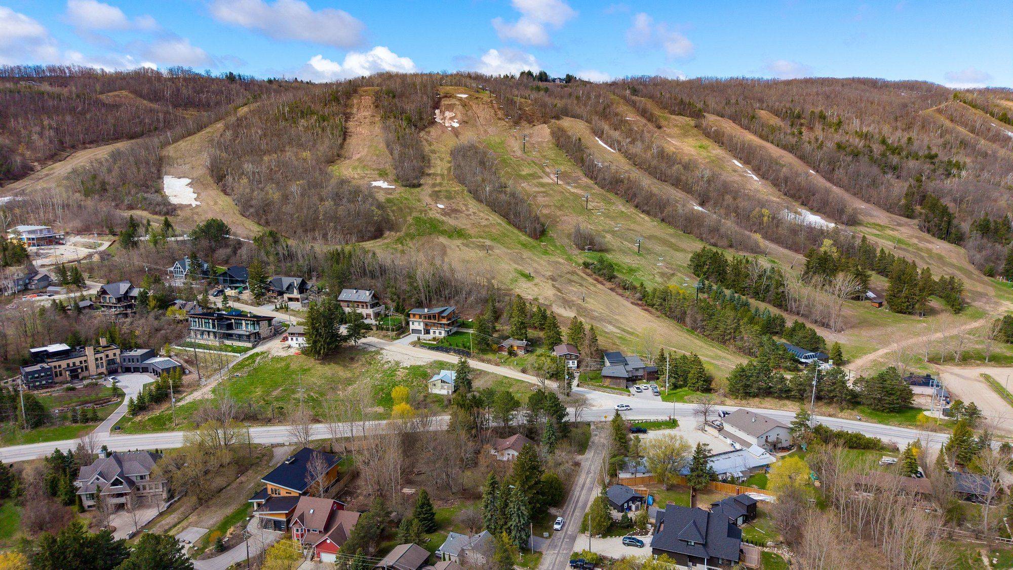 104 SETTLERS WAY RD, Blue Mountains, ON L9Y 0N9