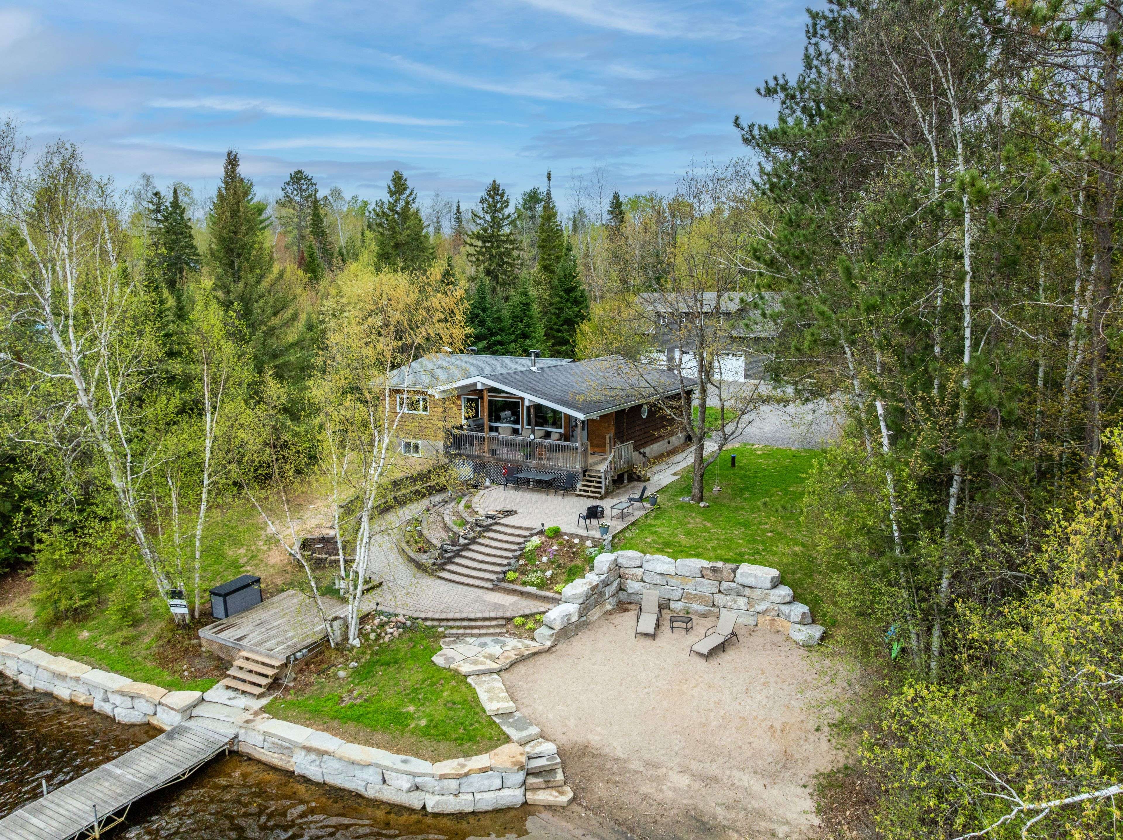196 Circle RD, Hastings Highlands, ON K0L 2K0