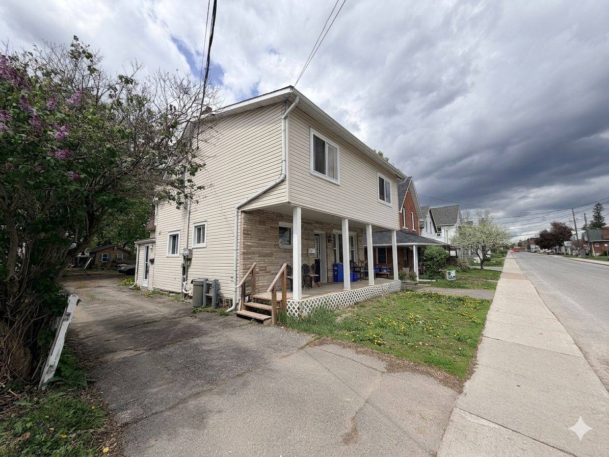 198 Harriet ST, Arnprior, ON K7S 2T1