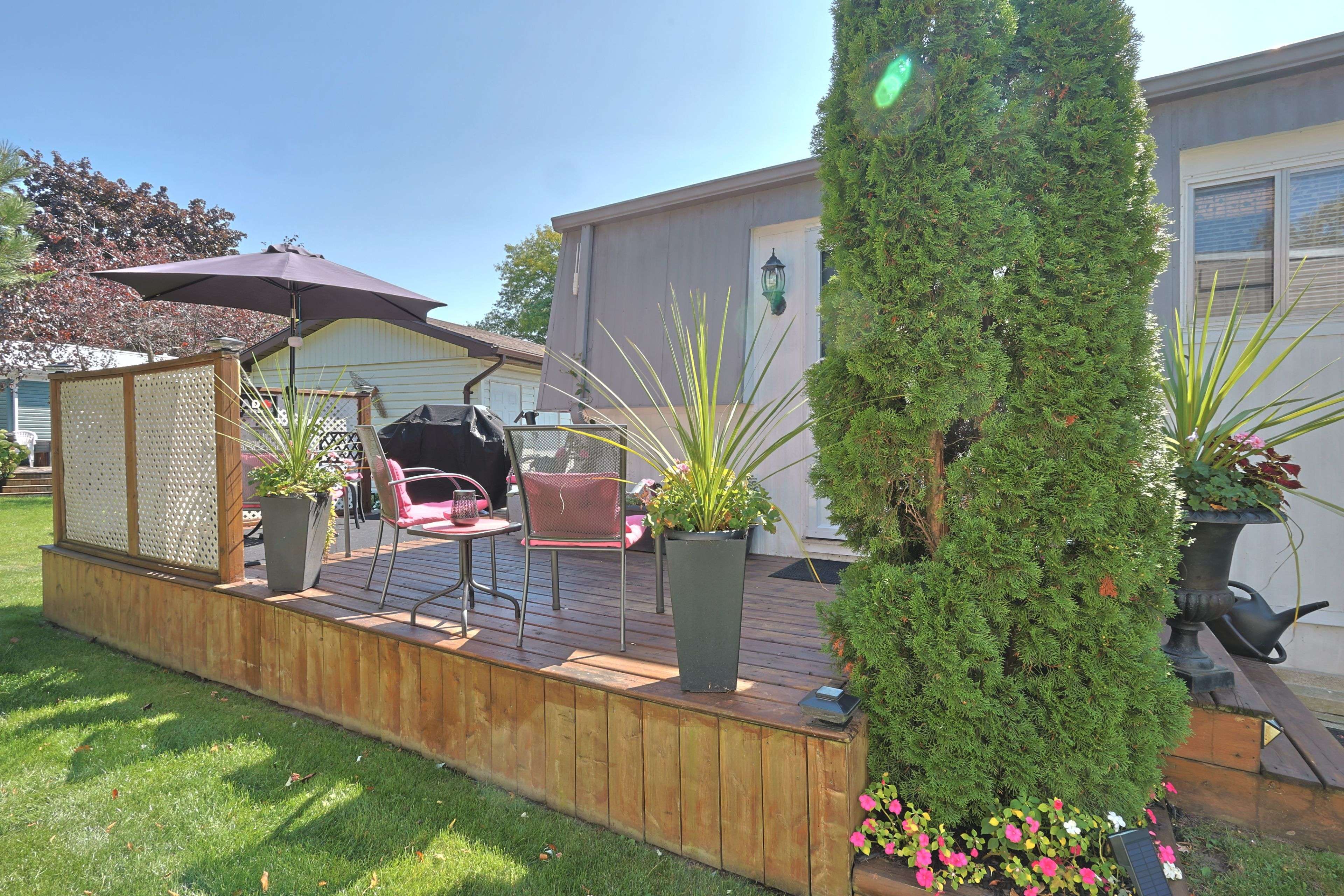 208 Biltmore DR, South Huron, ON N0M 1T0