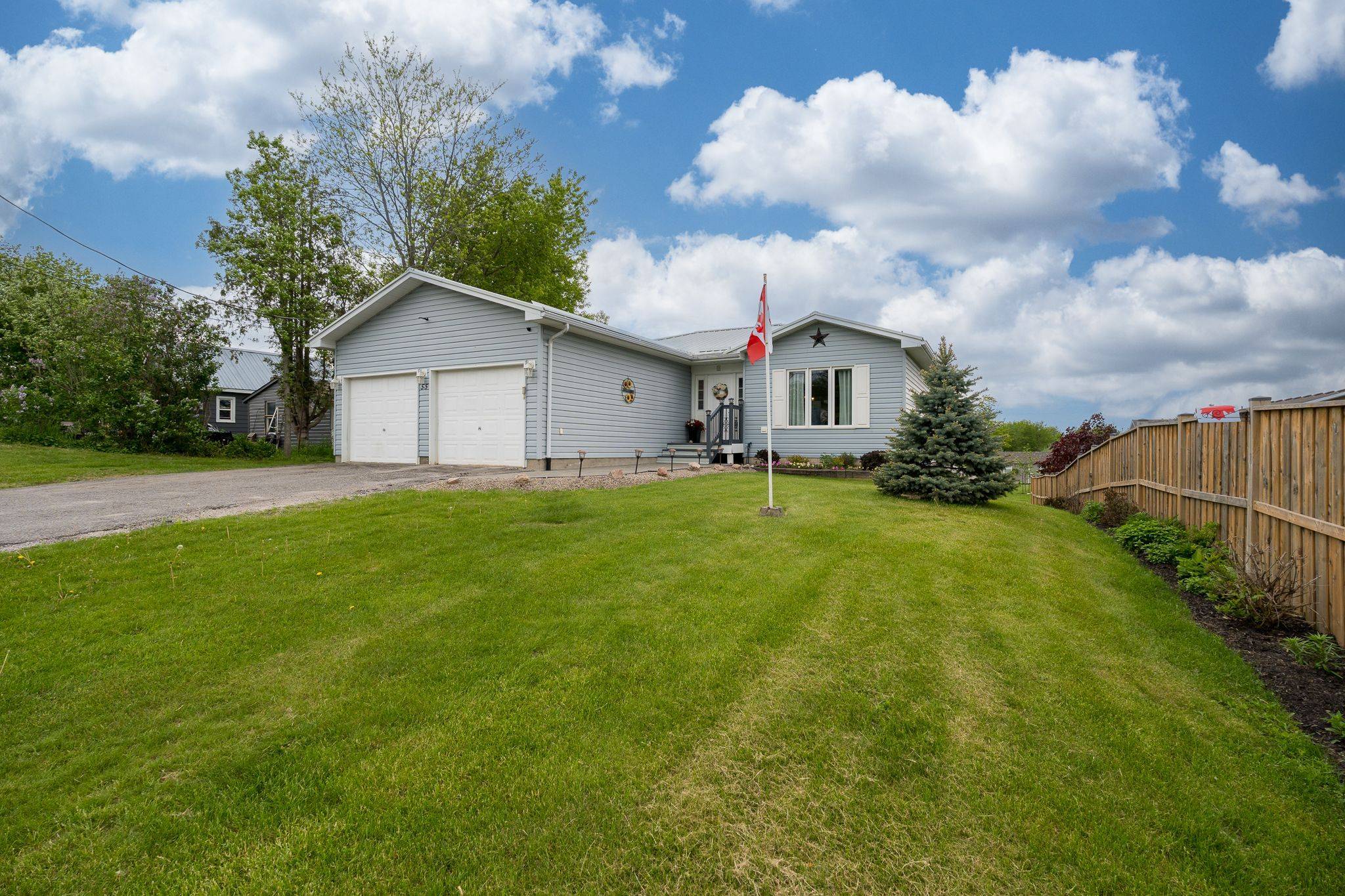 55 Seymour ST W, Centre Hastings, ON K0K 2K0