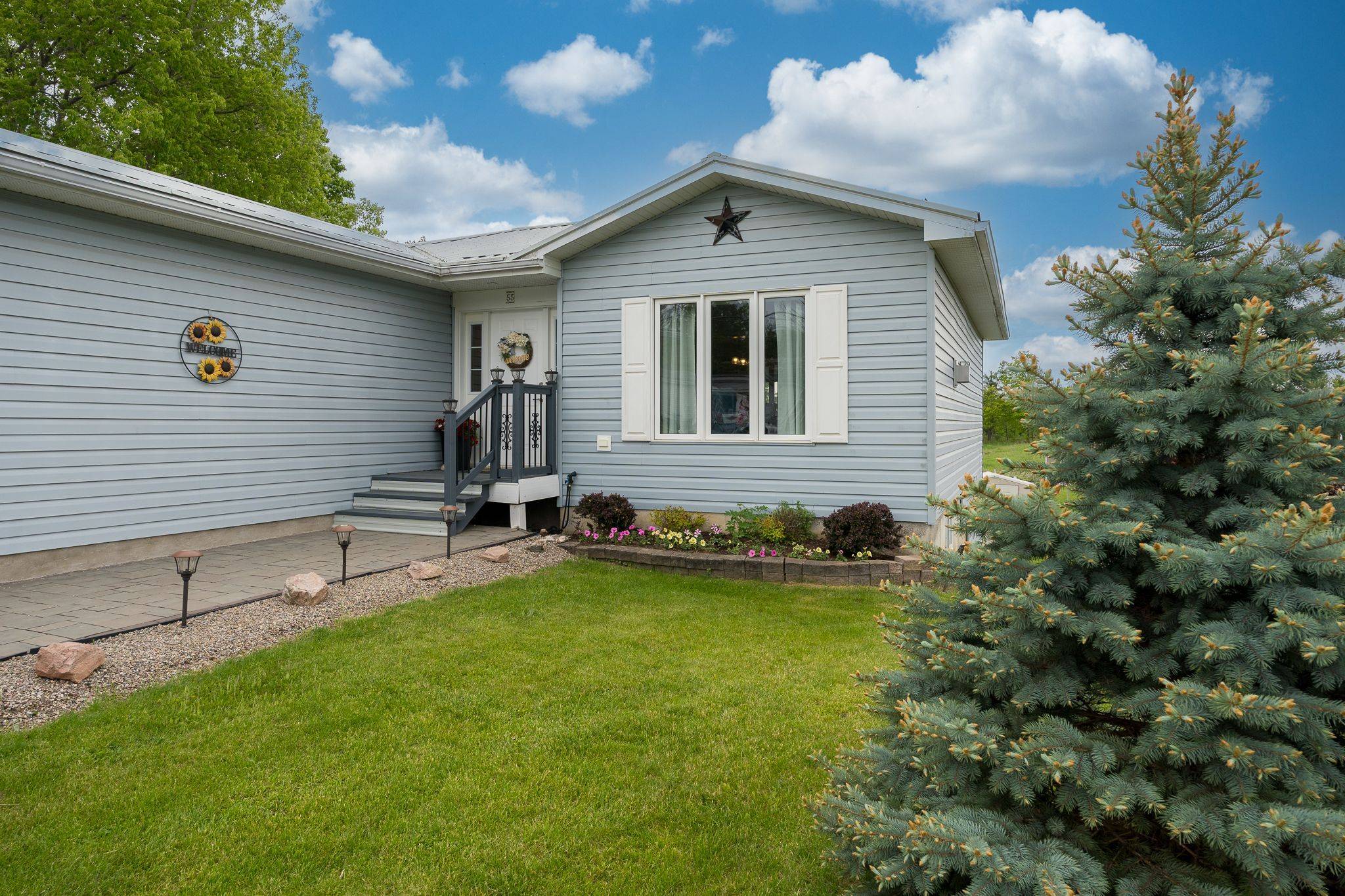 55 Seymour ST W, Centre Hastings, ON K0K 2K0