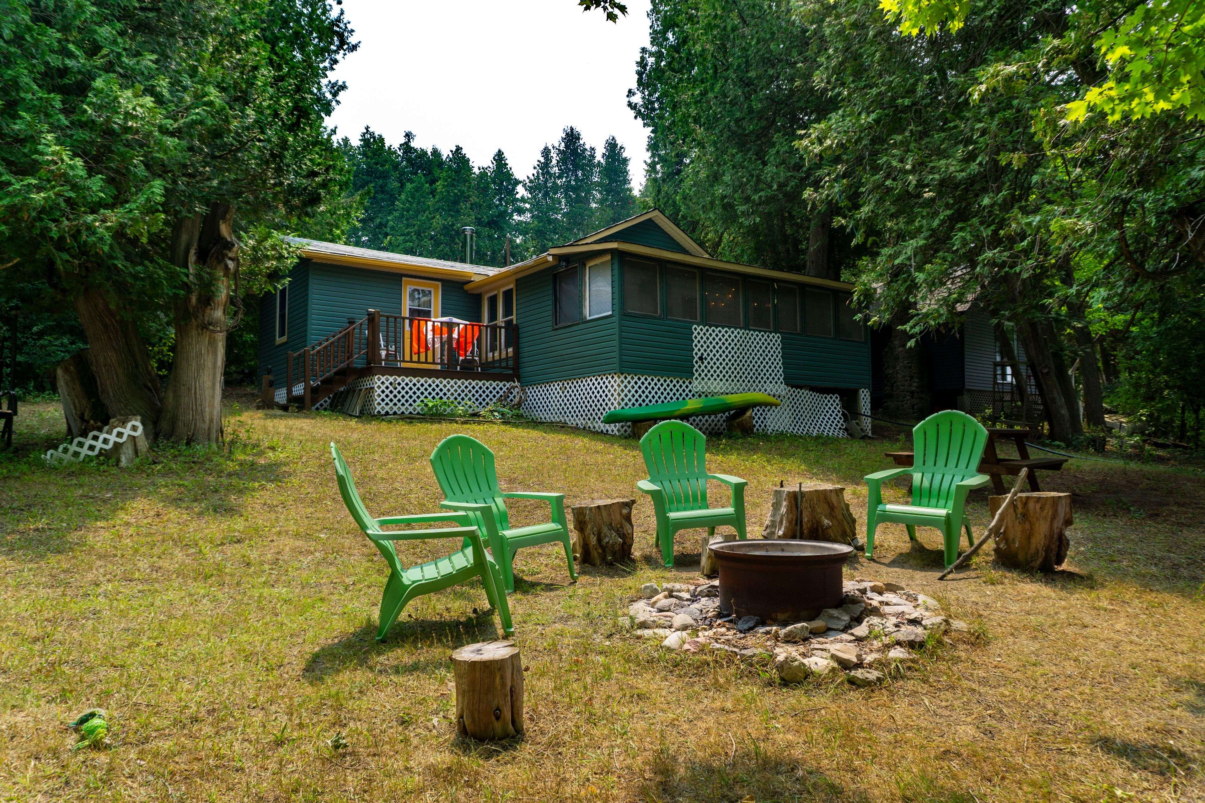 47 Blossom LN, Prince Edward County, ON K0K 1T0