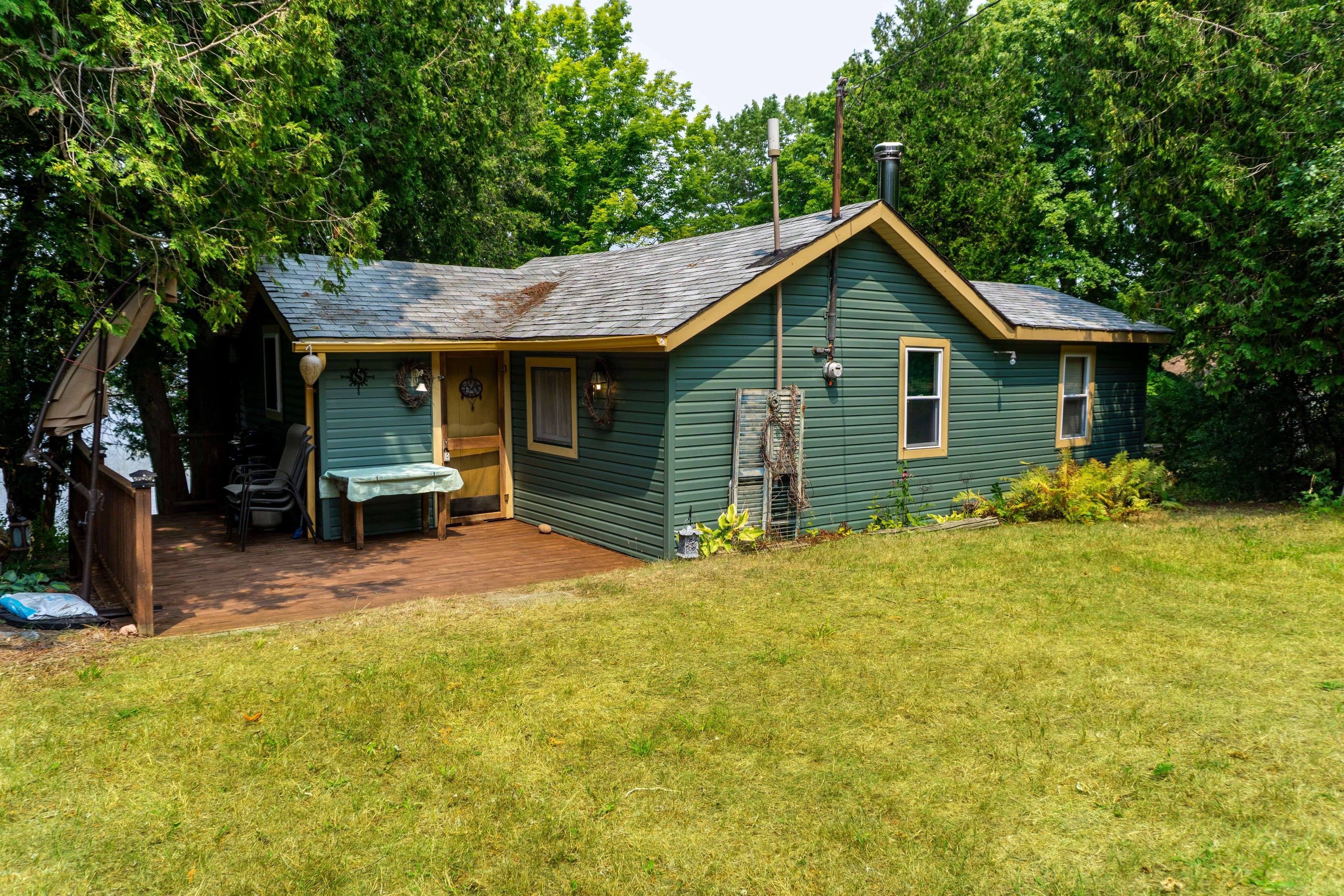 47 Blossom LN, Prince Edward County, ON K0K 1T0