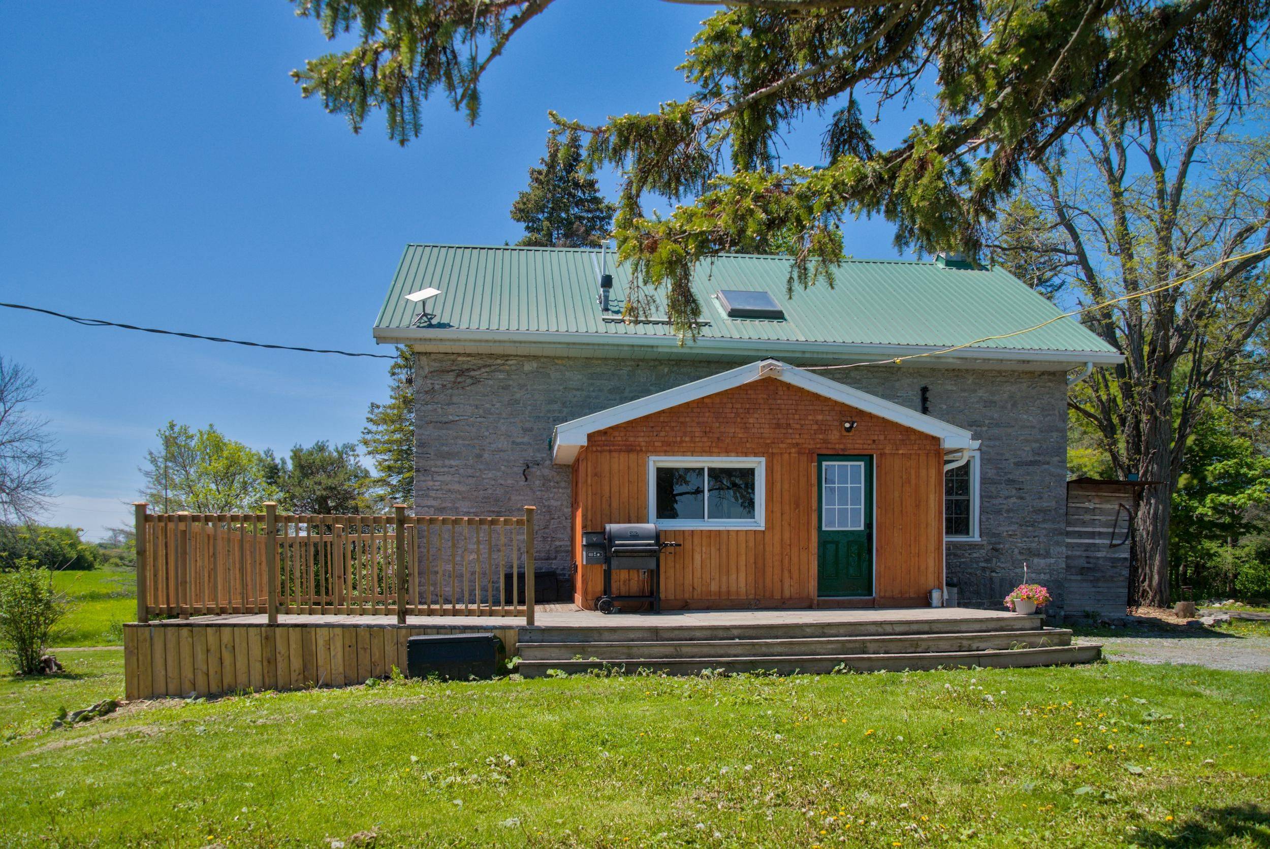 190 Wilmer RD, Frontenac Islands, ON K0H 2Y0