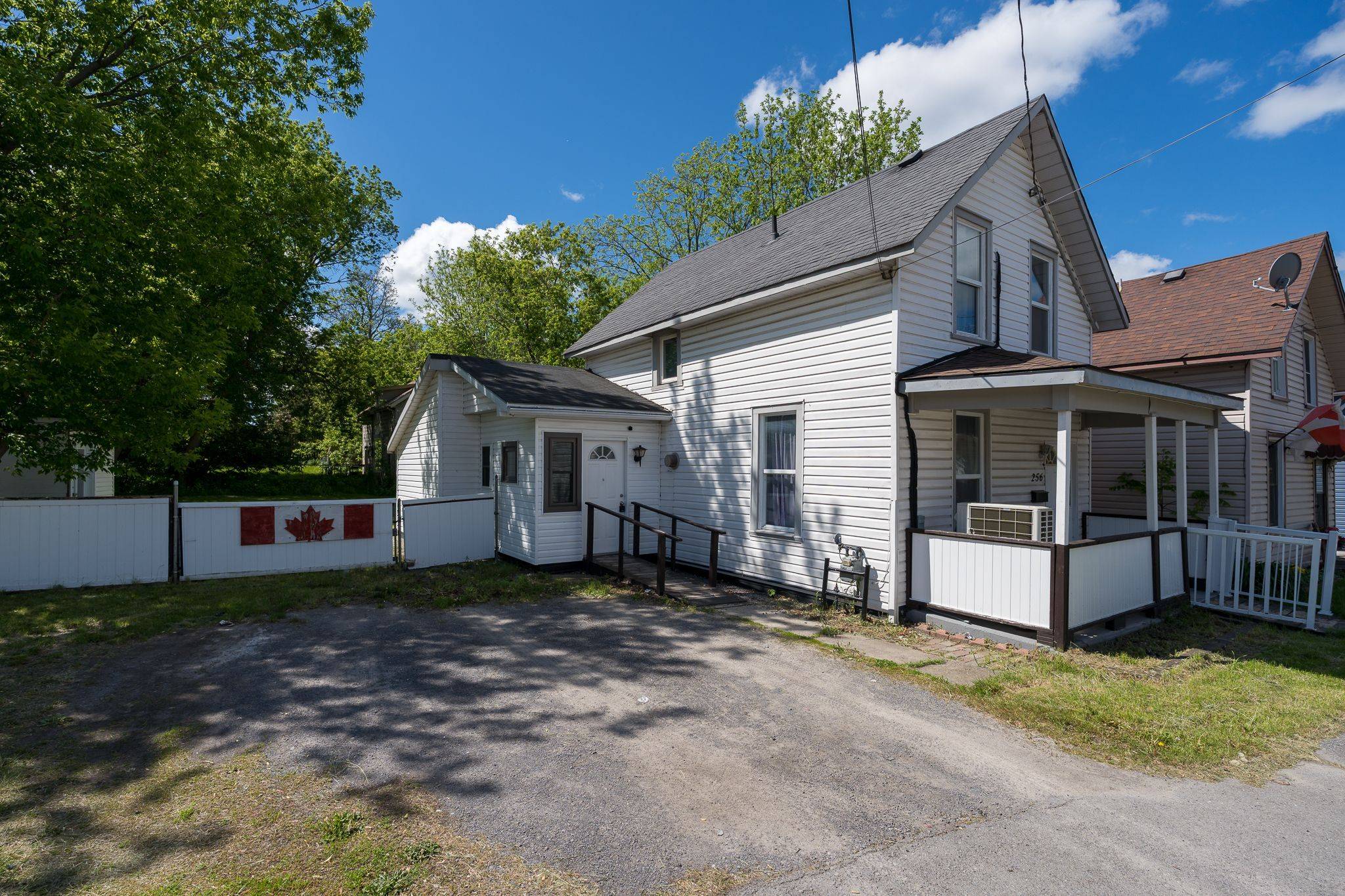 256 Dundas ST, Deseronto, ON K0K 1X0