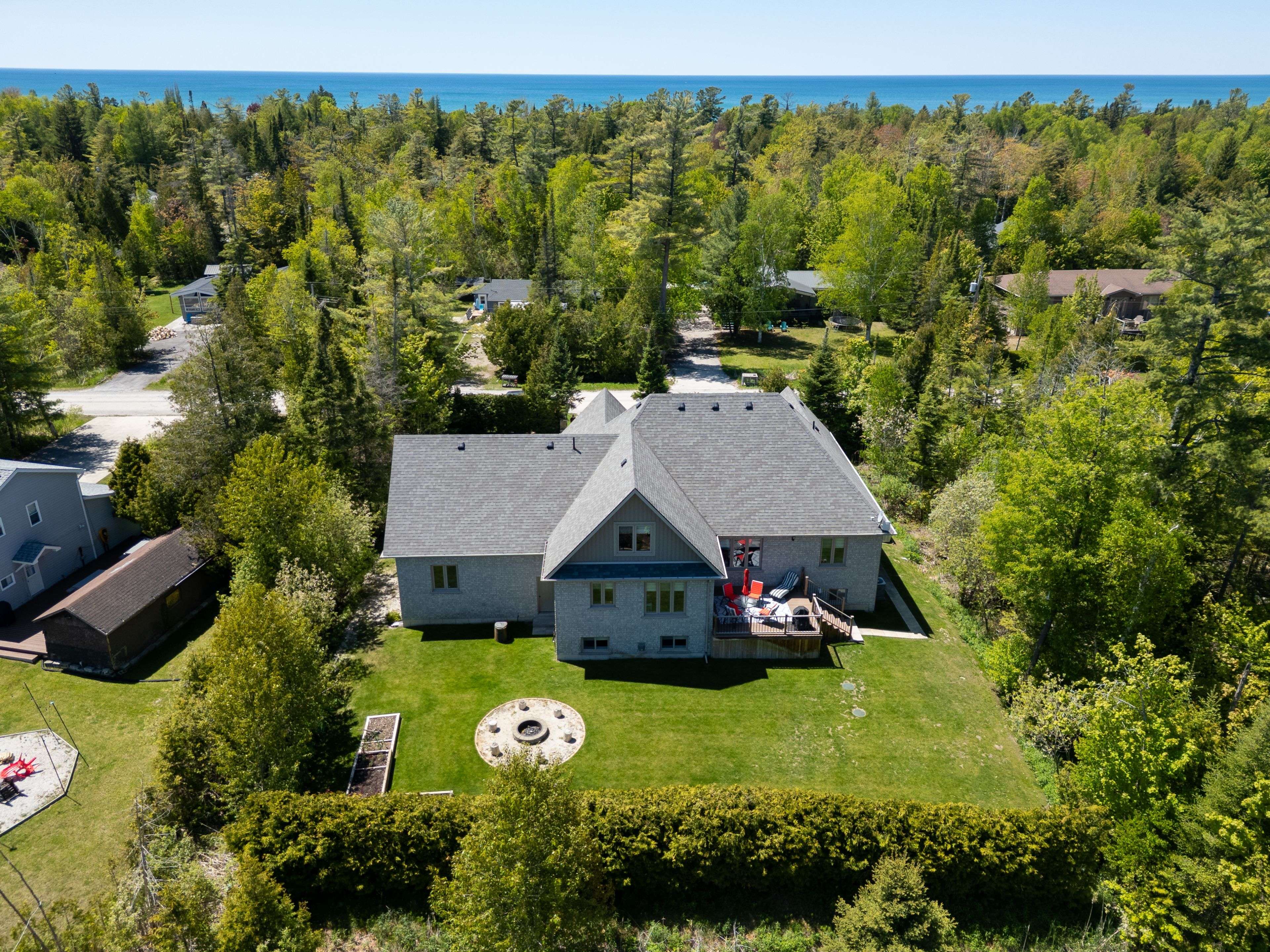 180 St. Edmunds CRES, South Bruce Peninsula, ON N0H 2G0