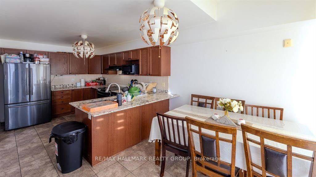 39 Chesapeake CRES, Barrhaven, ON K2J 0L5