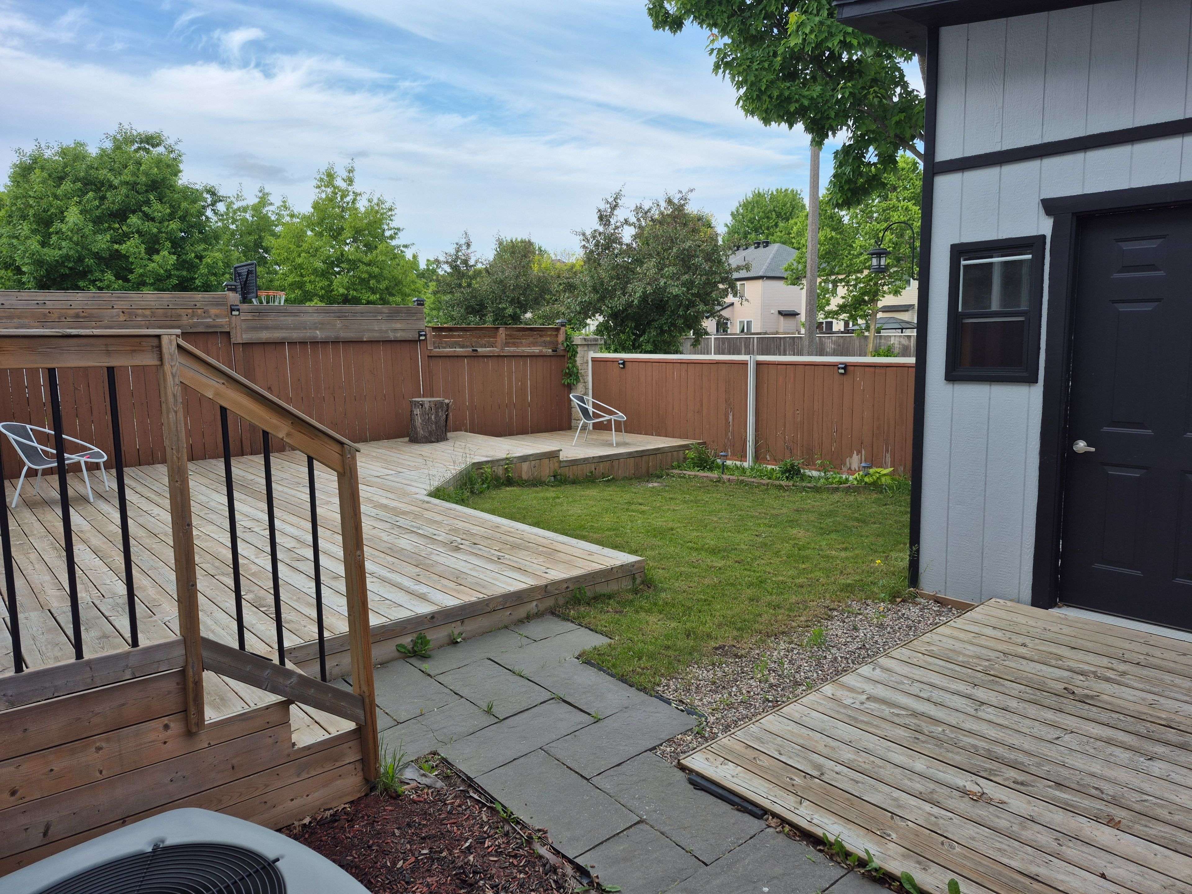 192 Windhurst DR, Barrhaven, ON K2G 6J4