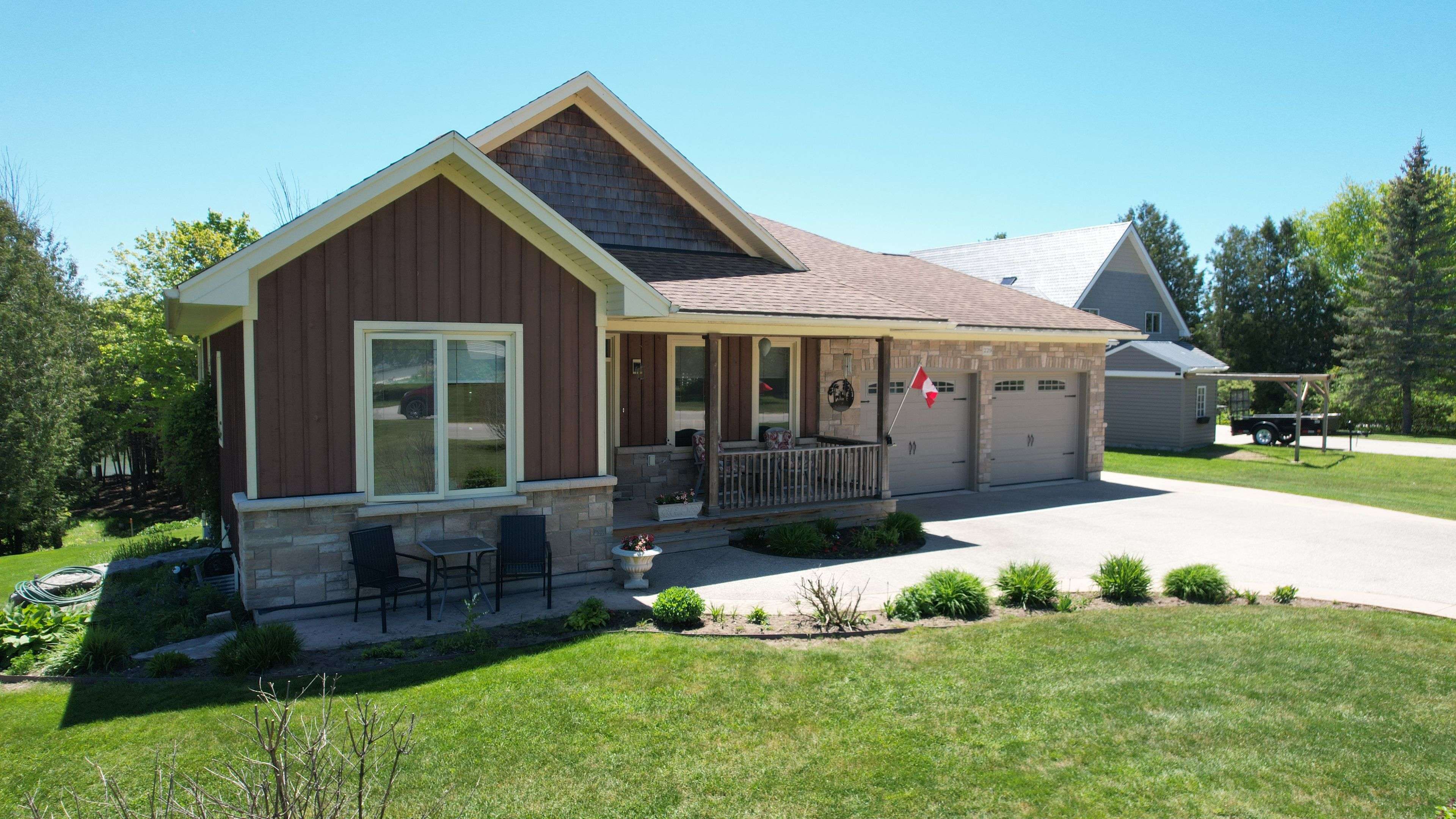 229 S Rankin ST, Saugeen Shores, ON N0H 2L0