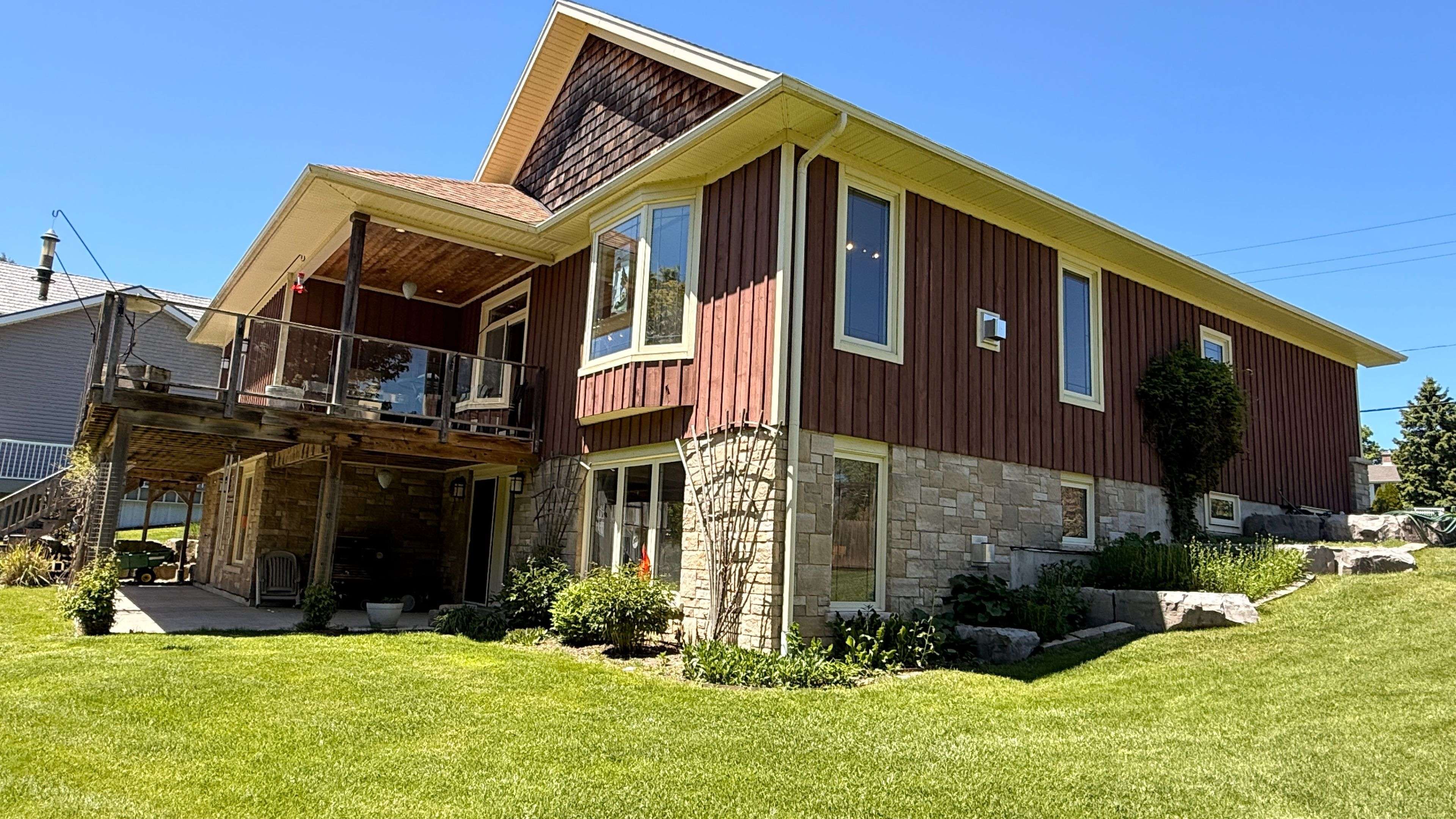 229 S Rankin ST, Saugeen Shores, ON N0H 2L0