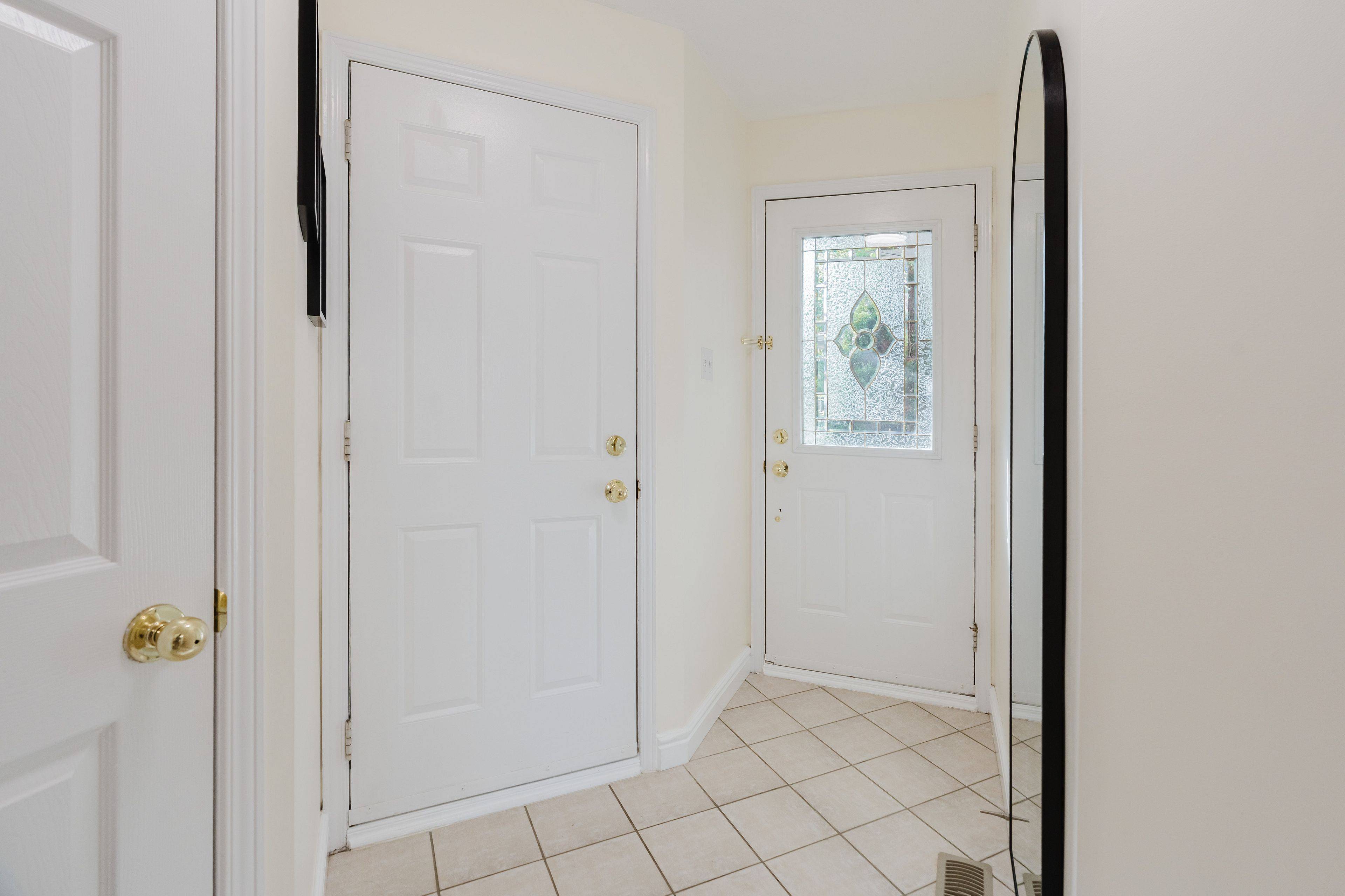 191 Beatrice DR, Barrhaven, ON K2J 4P2