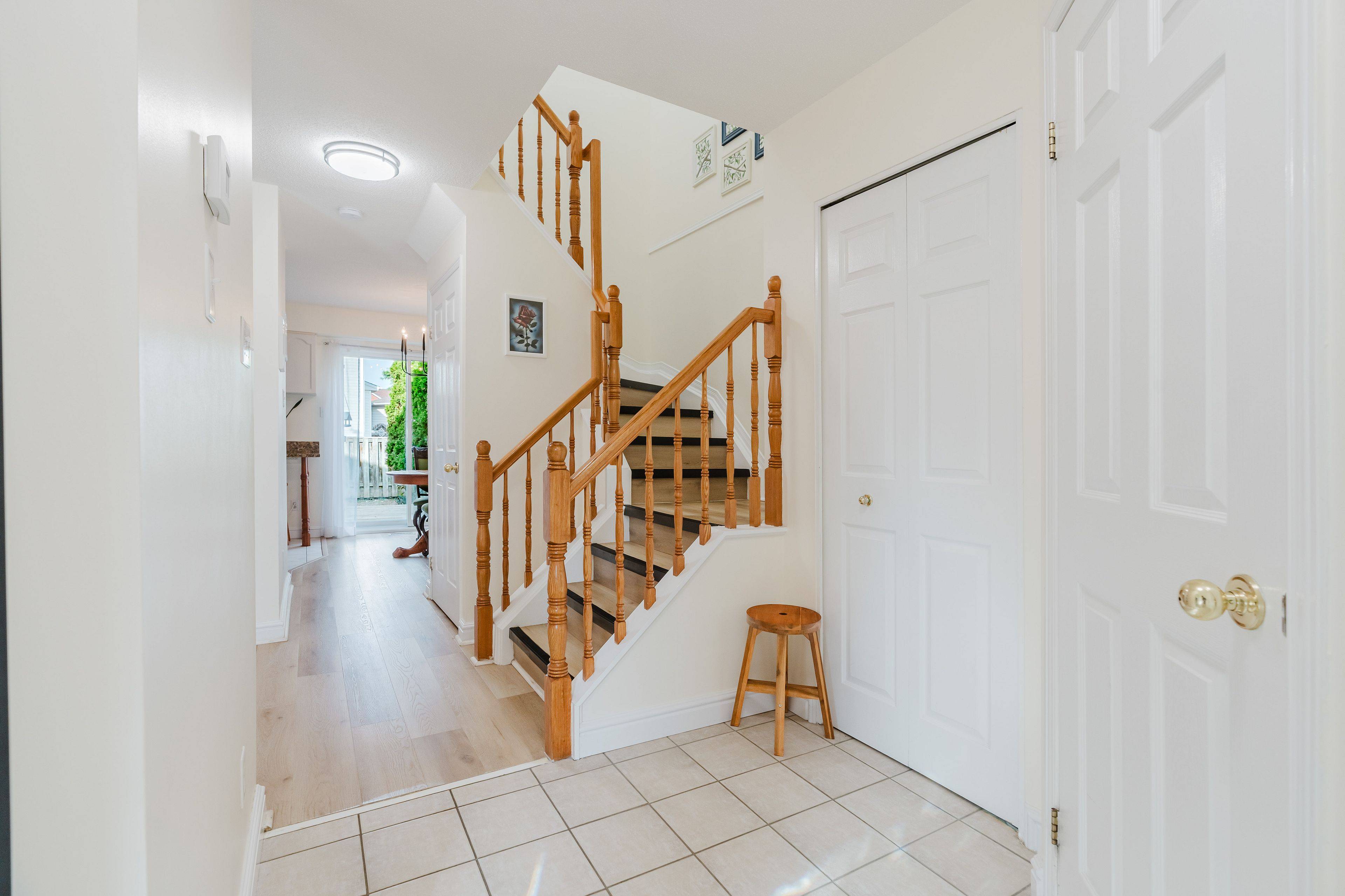191 Beatrice DR, Barrhaven, ON K2J 4P2