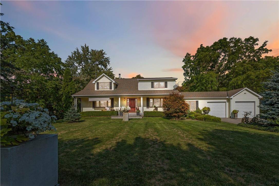 493 Ridge RD E, Grimsby, ON L3M 0K5